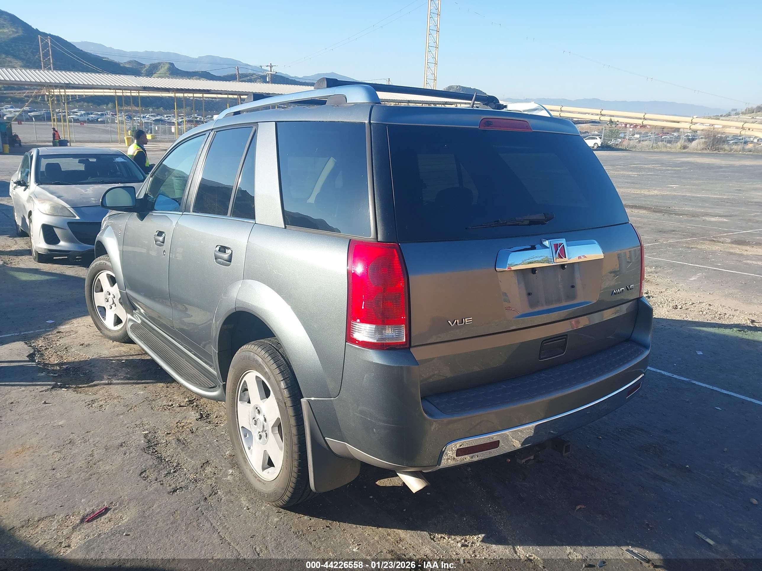 SATURN VUE image 3