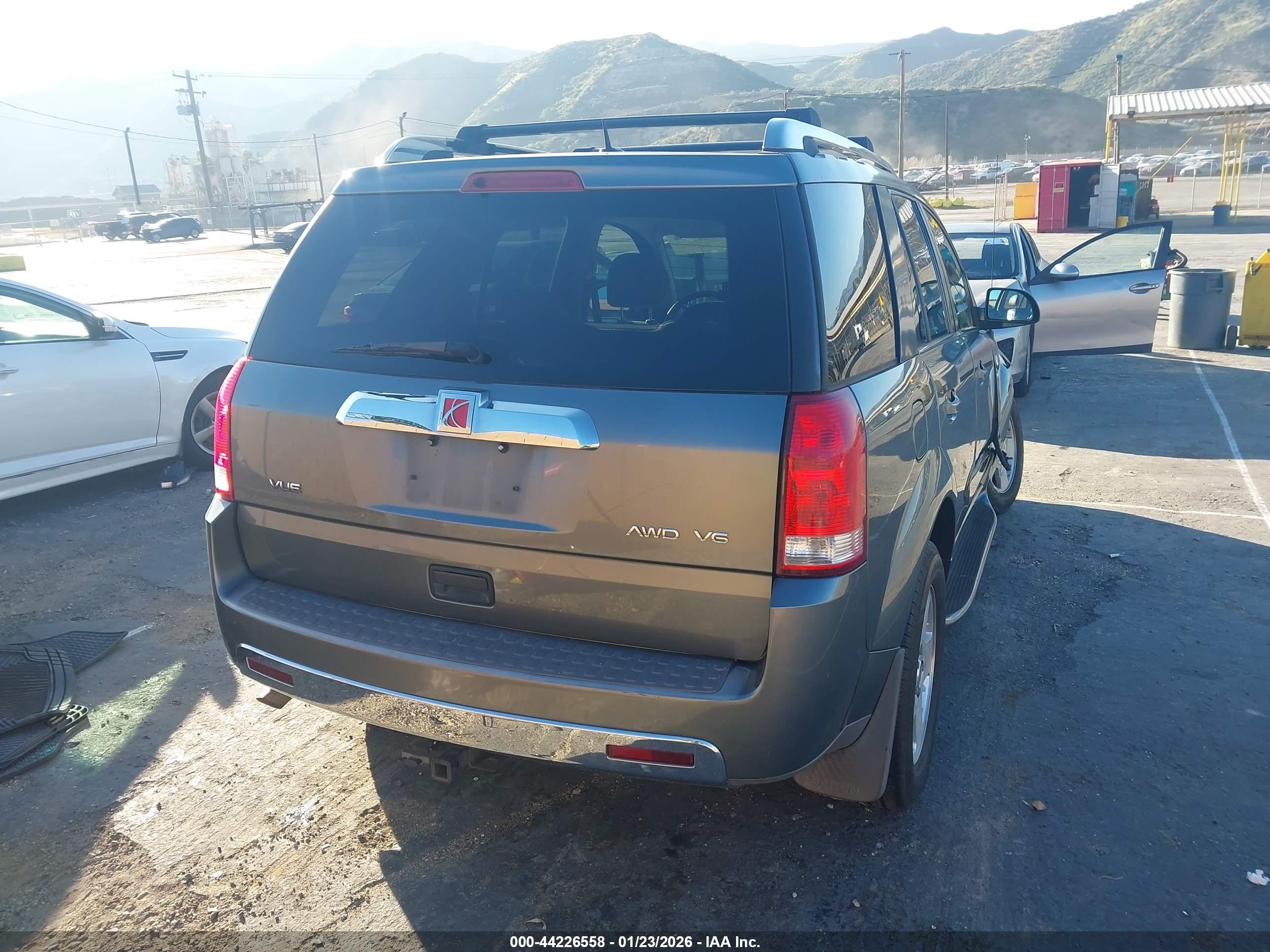 SATURN VUE image 4
