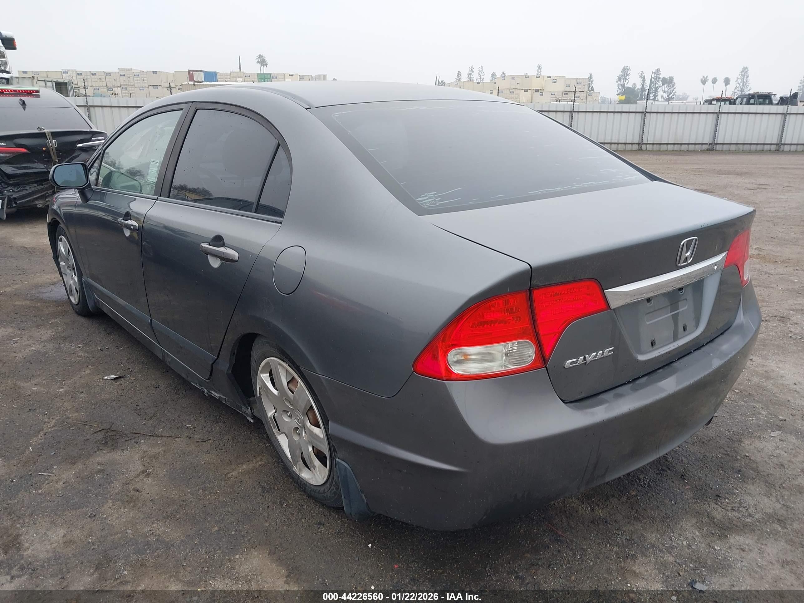 HONDA CIVIC image 3
