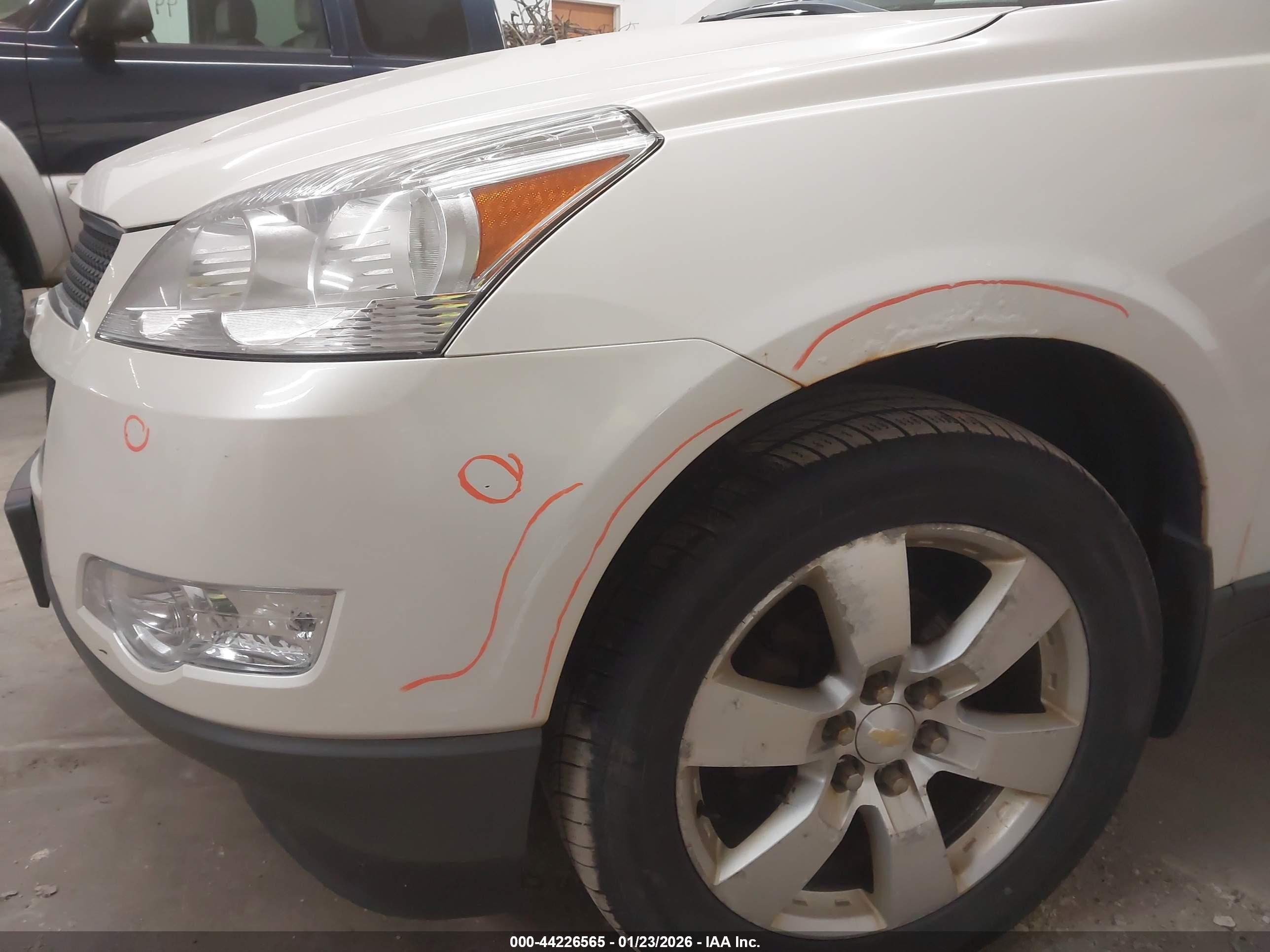 CHEVROLET TRAVERSE image 6