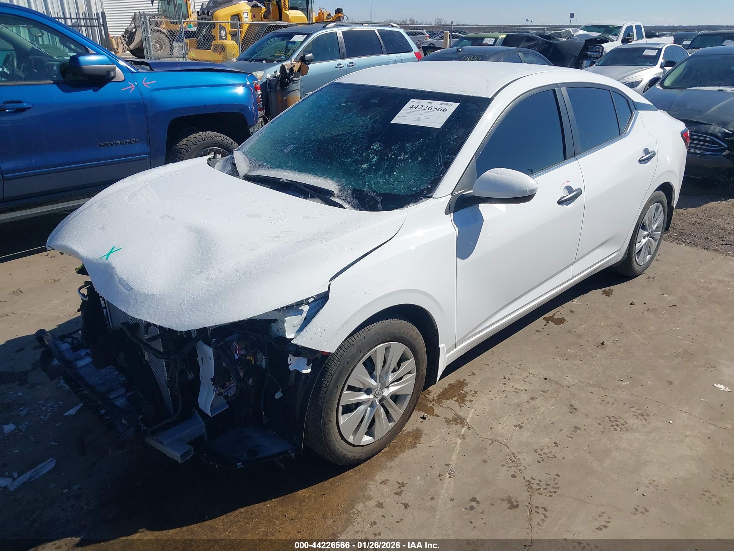 NISSAN SENTRA image 2