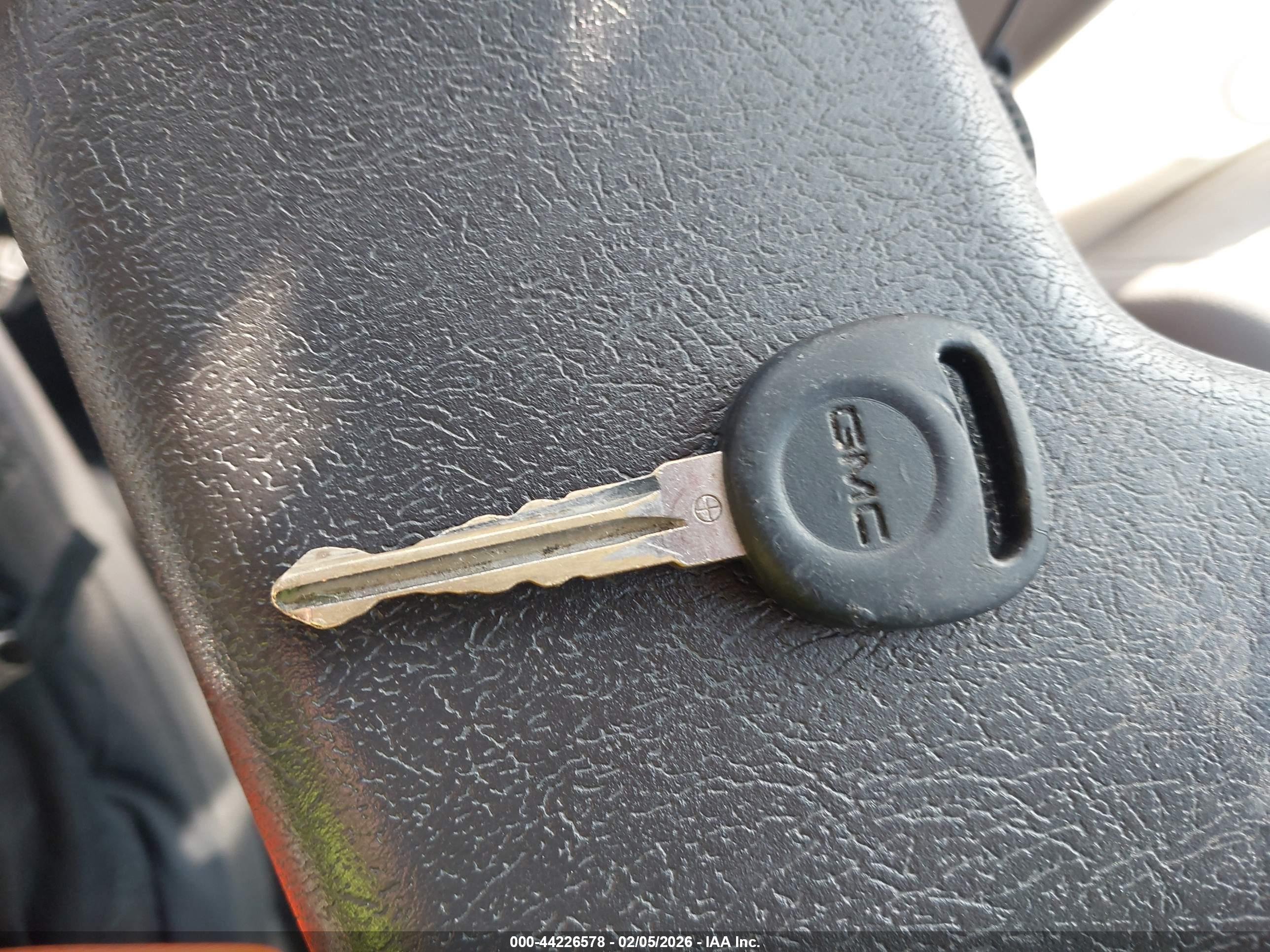 GMC SIERRA image 11