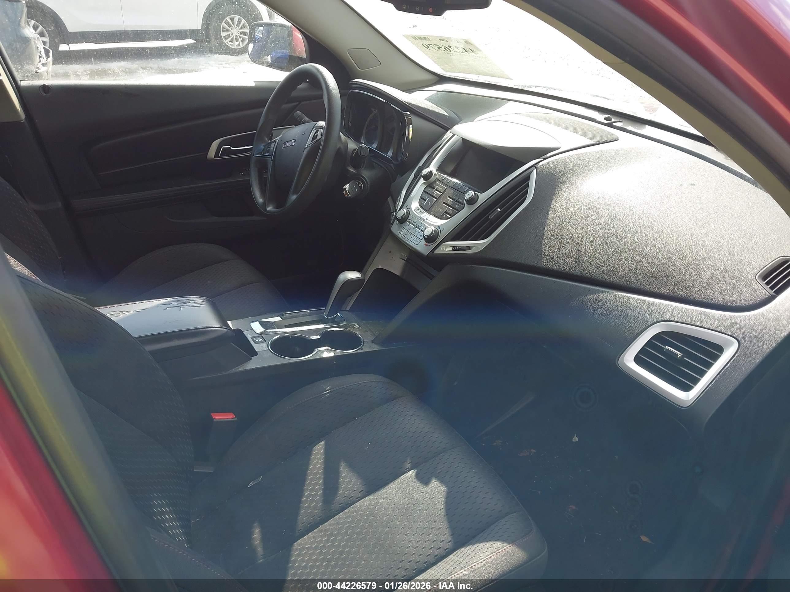 GMC TERRAIN image 5