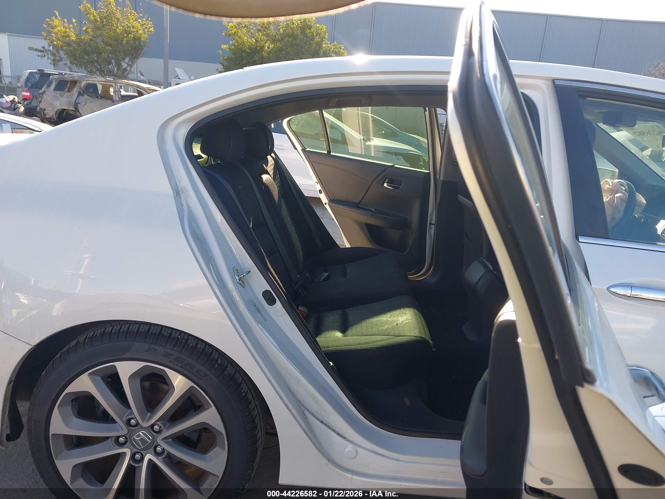 HONDA ACCORD image 8