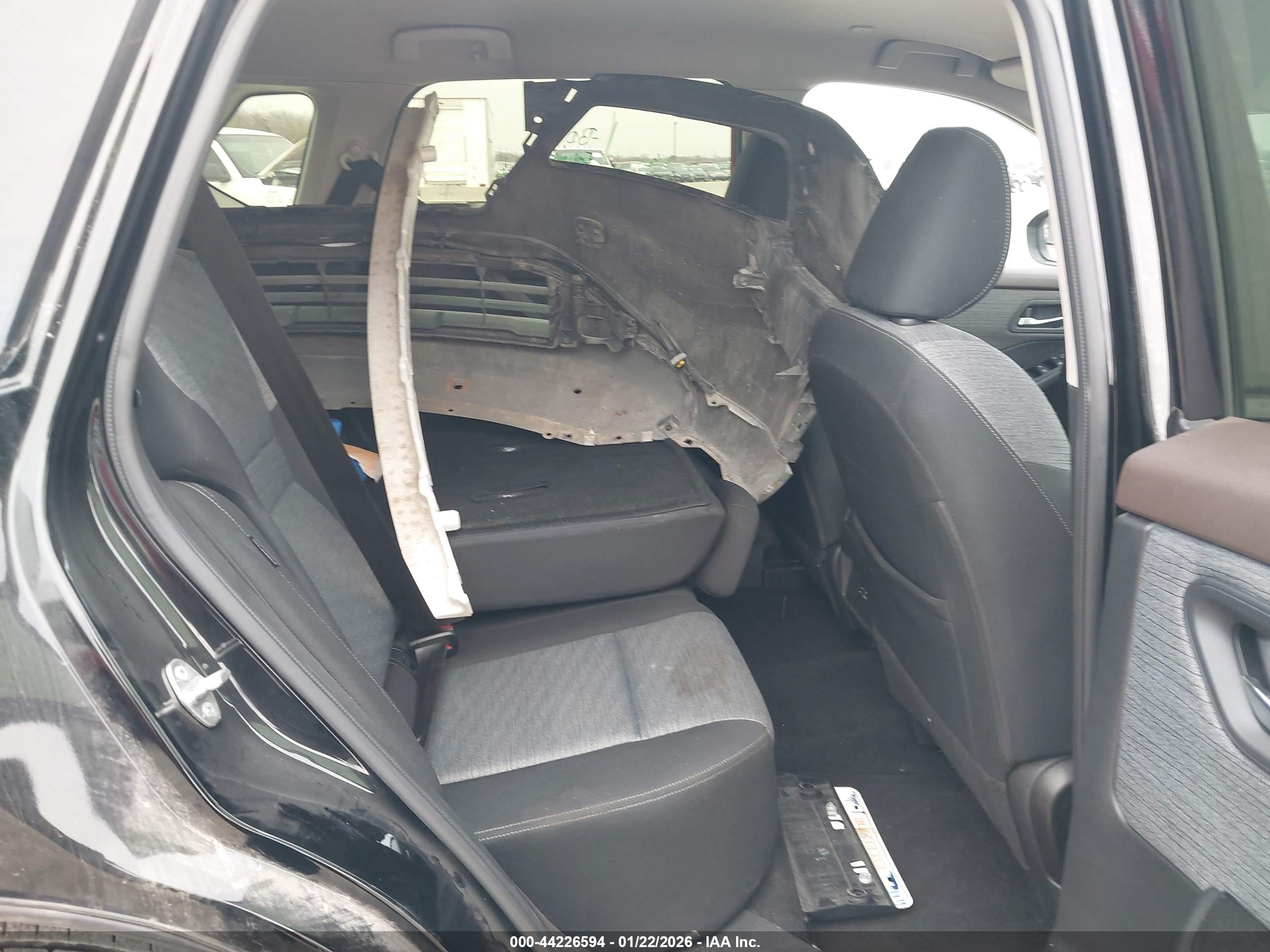NISSAN ROGUE image 8