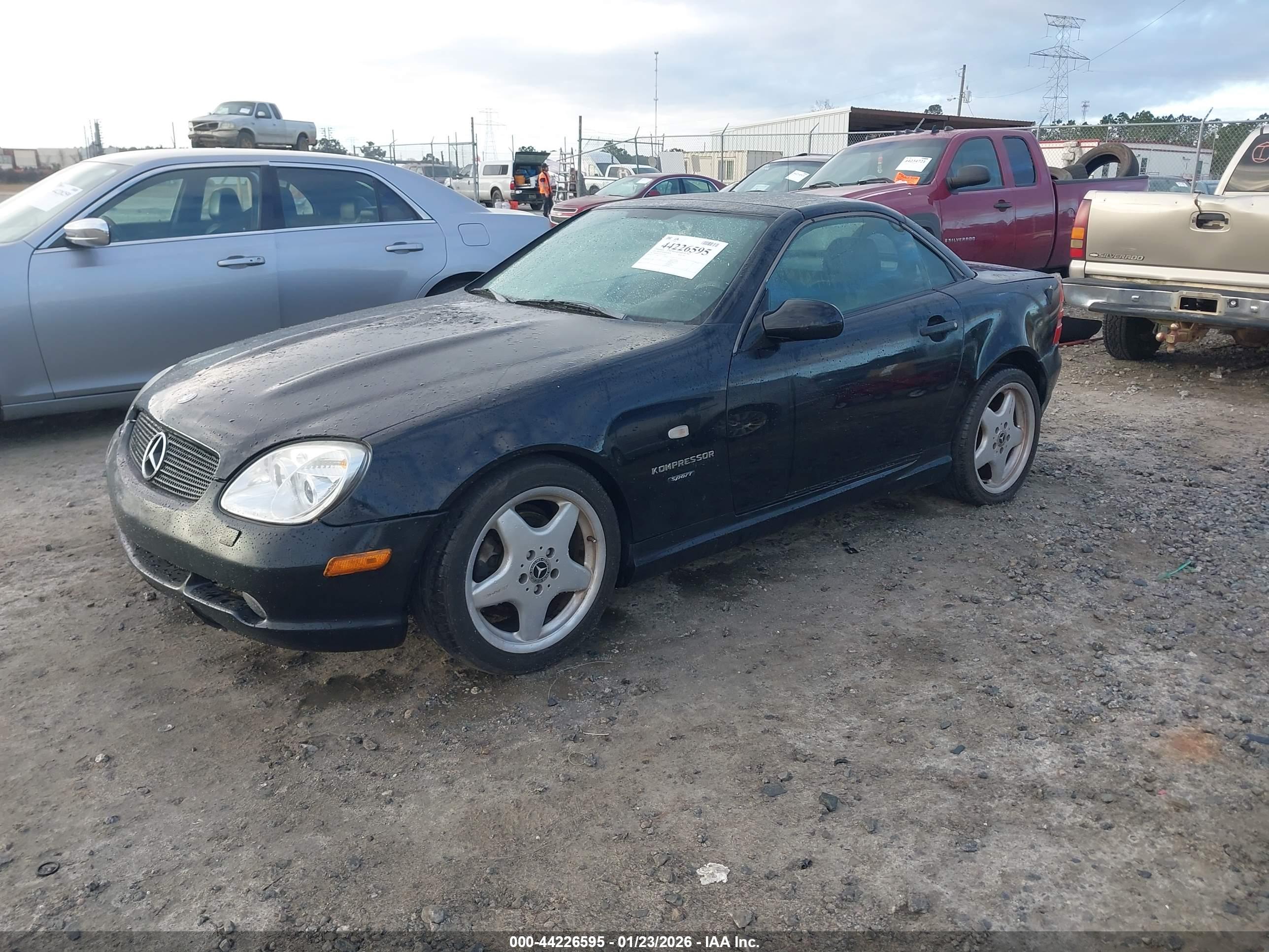 MERCEDES-BENZ SLK image 2