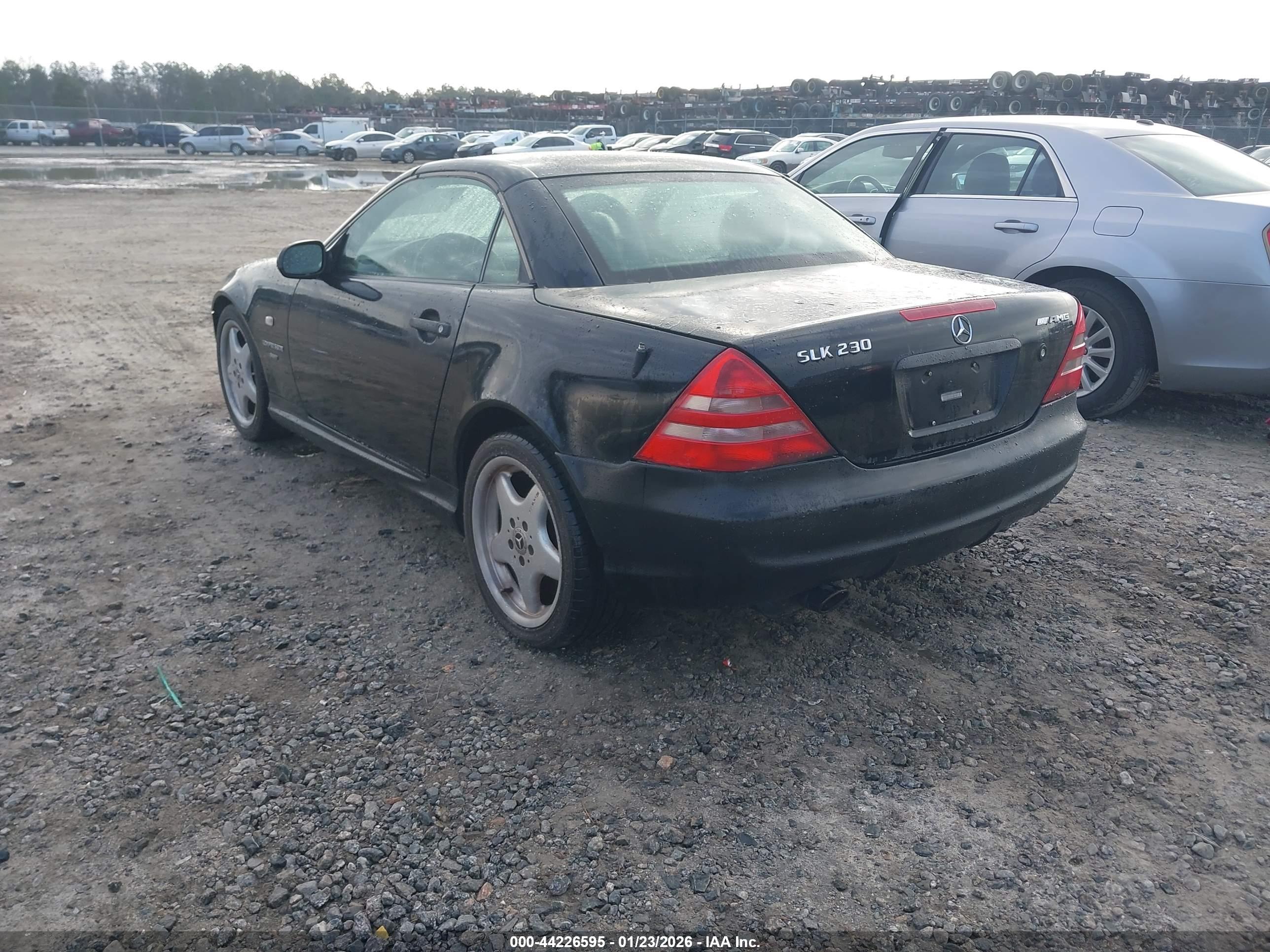 MERCEDES-BENZ SLK image 3