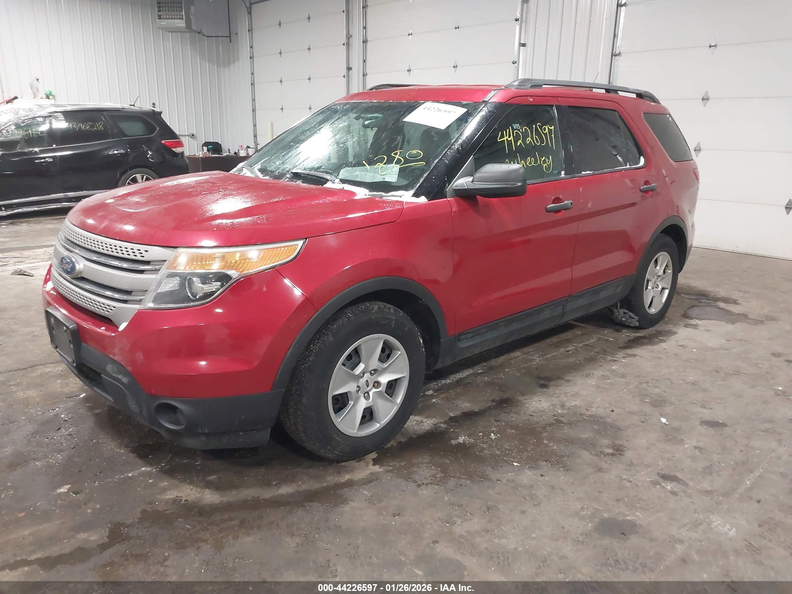 FORD EXPLORER image 2