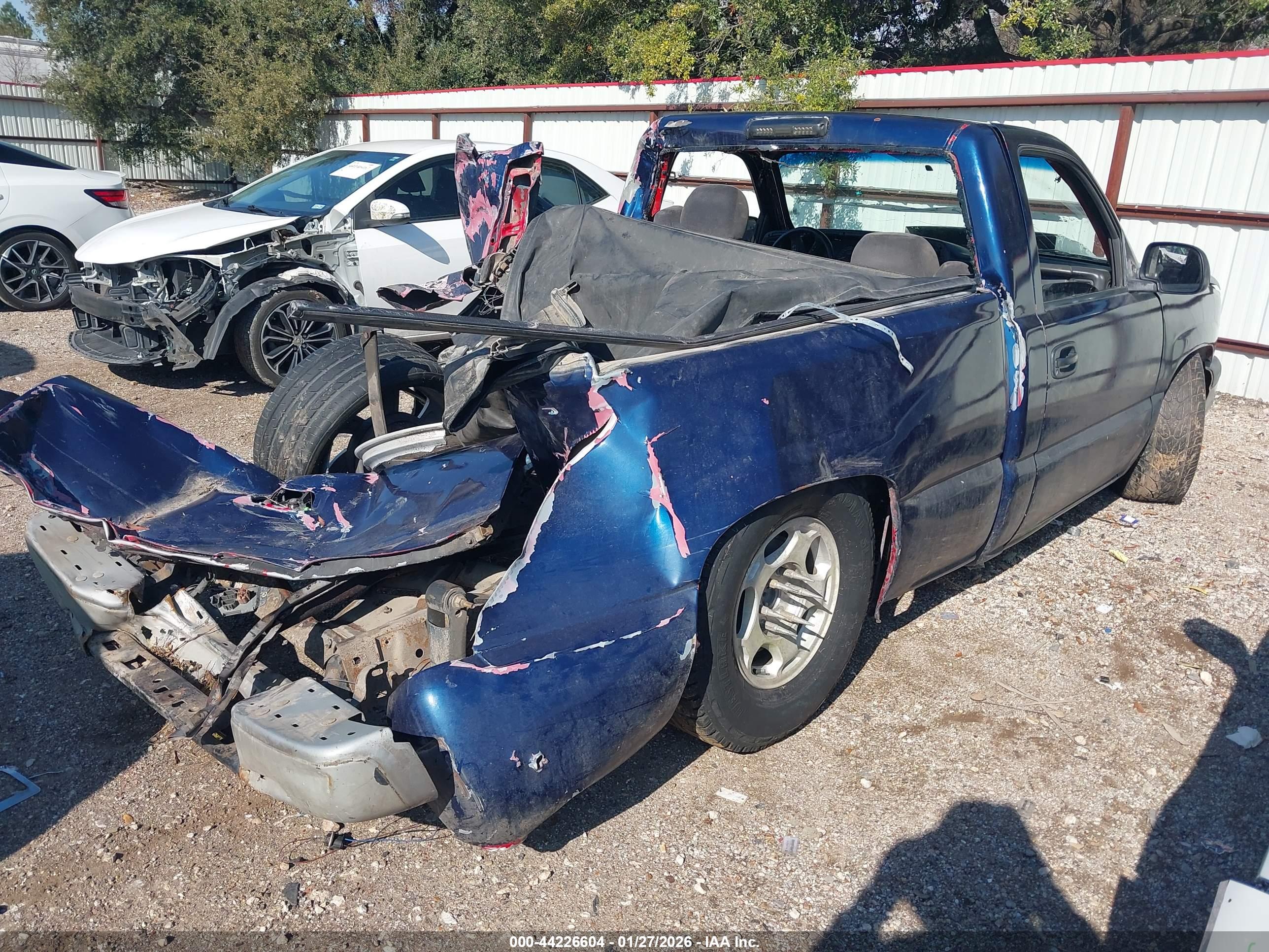 CHEVROLET SILVERADO image 4