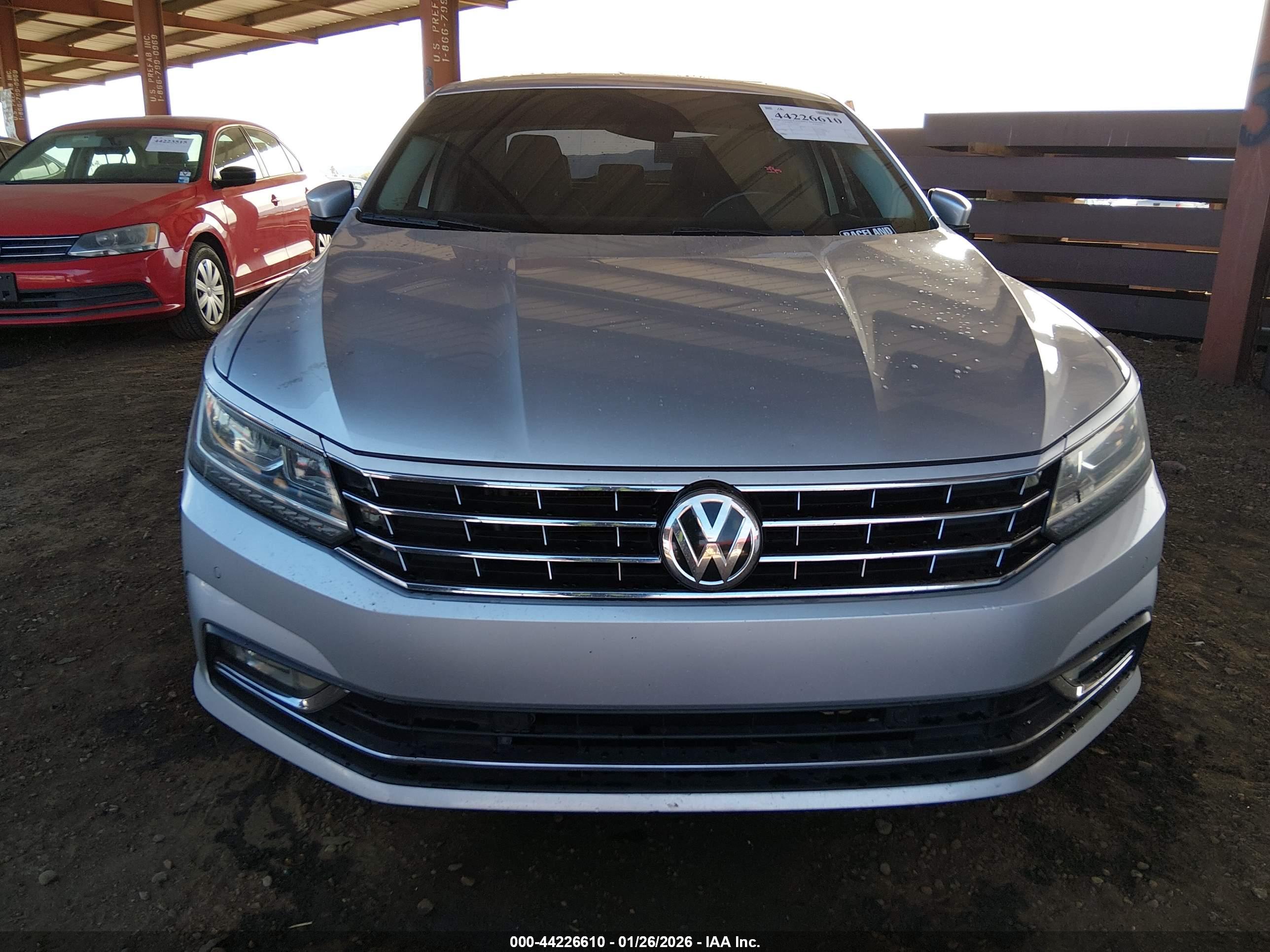 VOLKSWAGEN PASSAT image 6