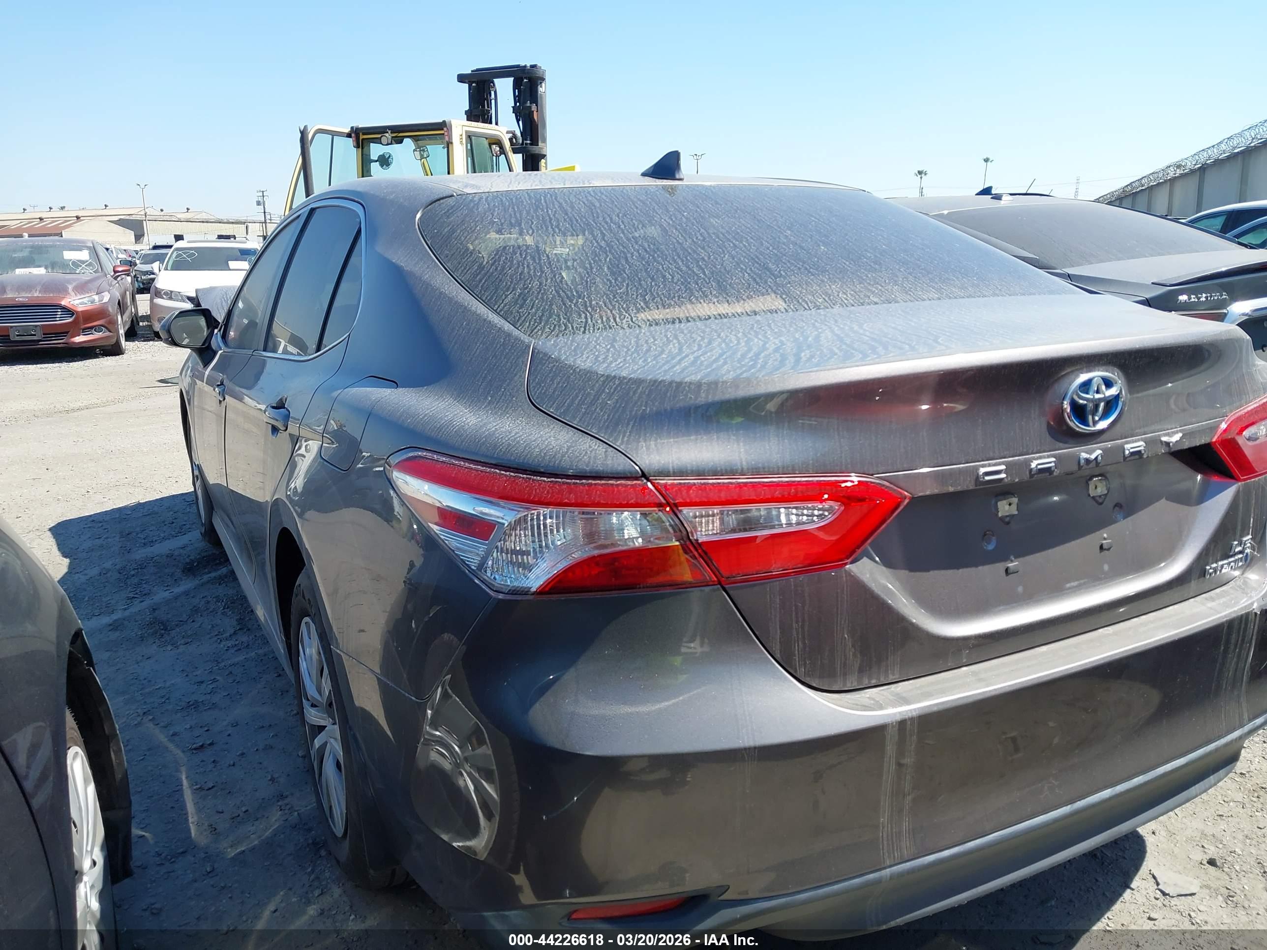 TOYOTA CAMRY image 3