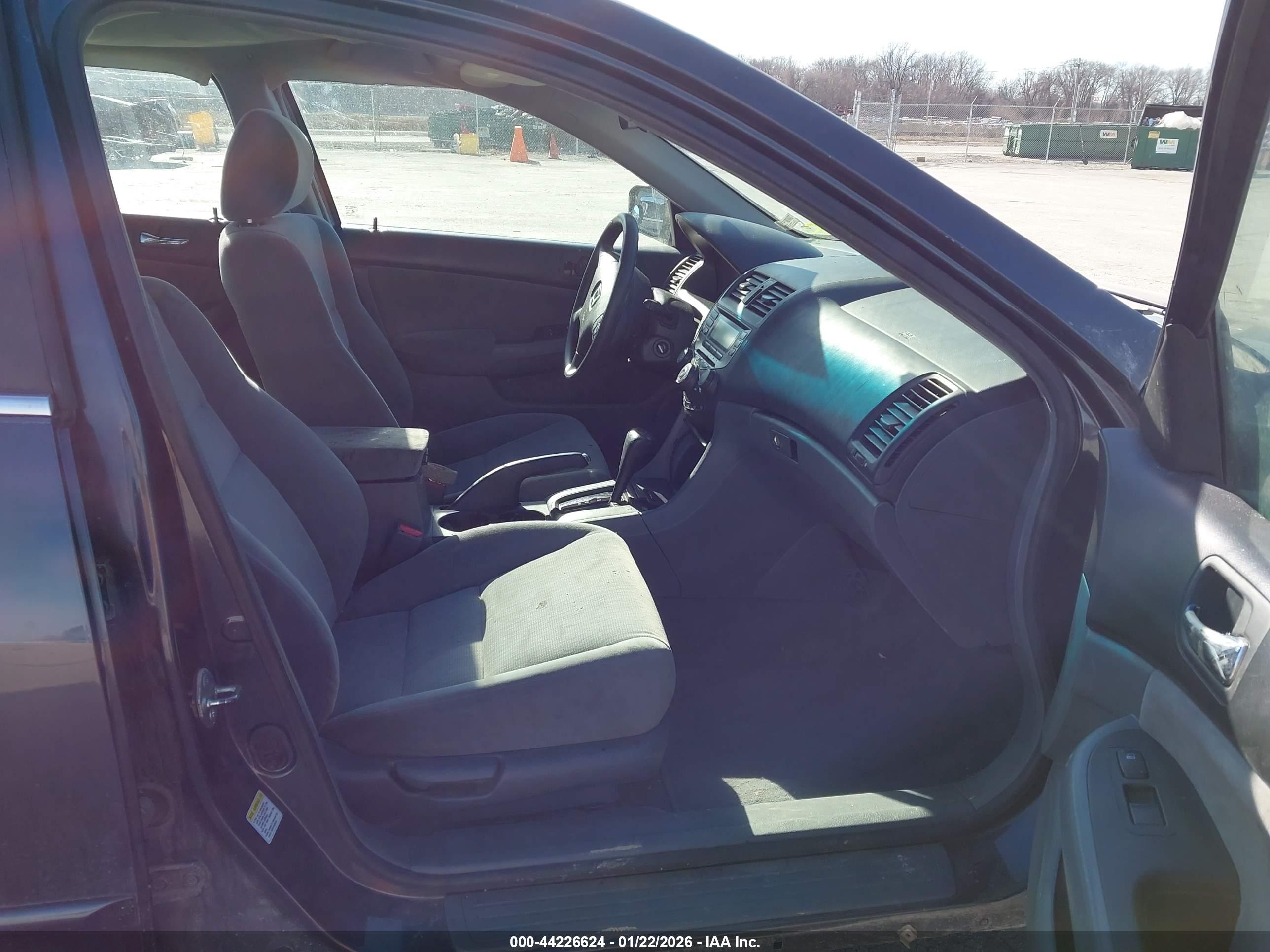 HONDA ACCORD image 5