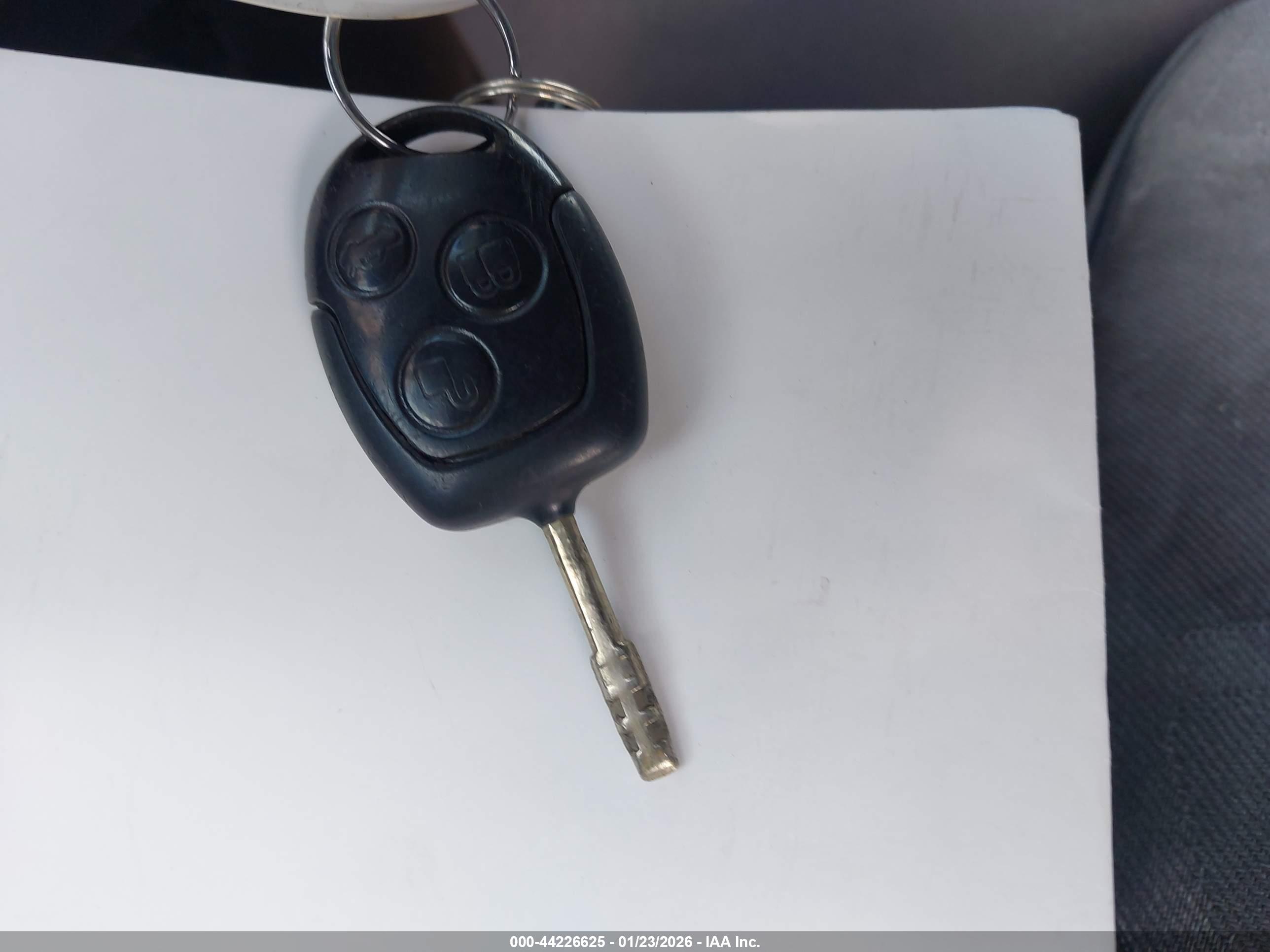 FORD TRANSIT image 11