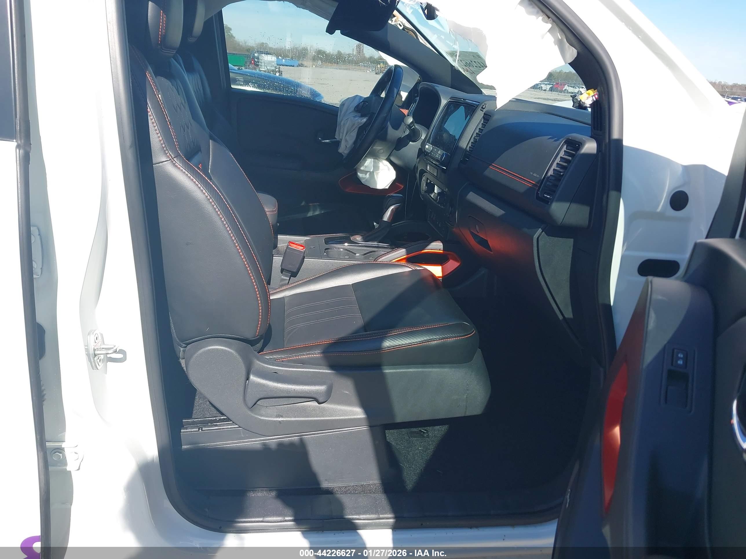 NISSAN FRONTIER image 5