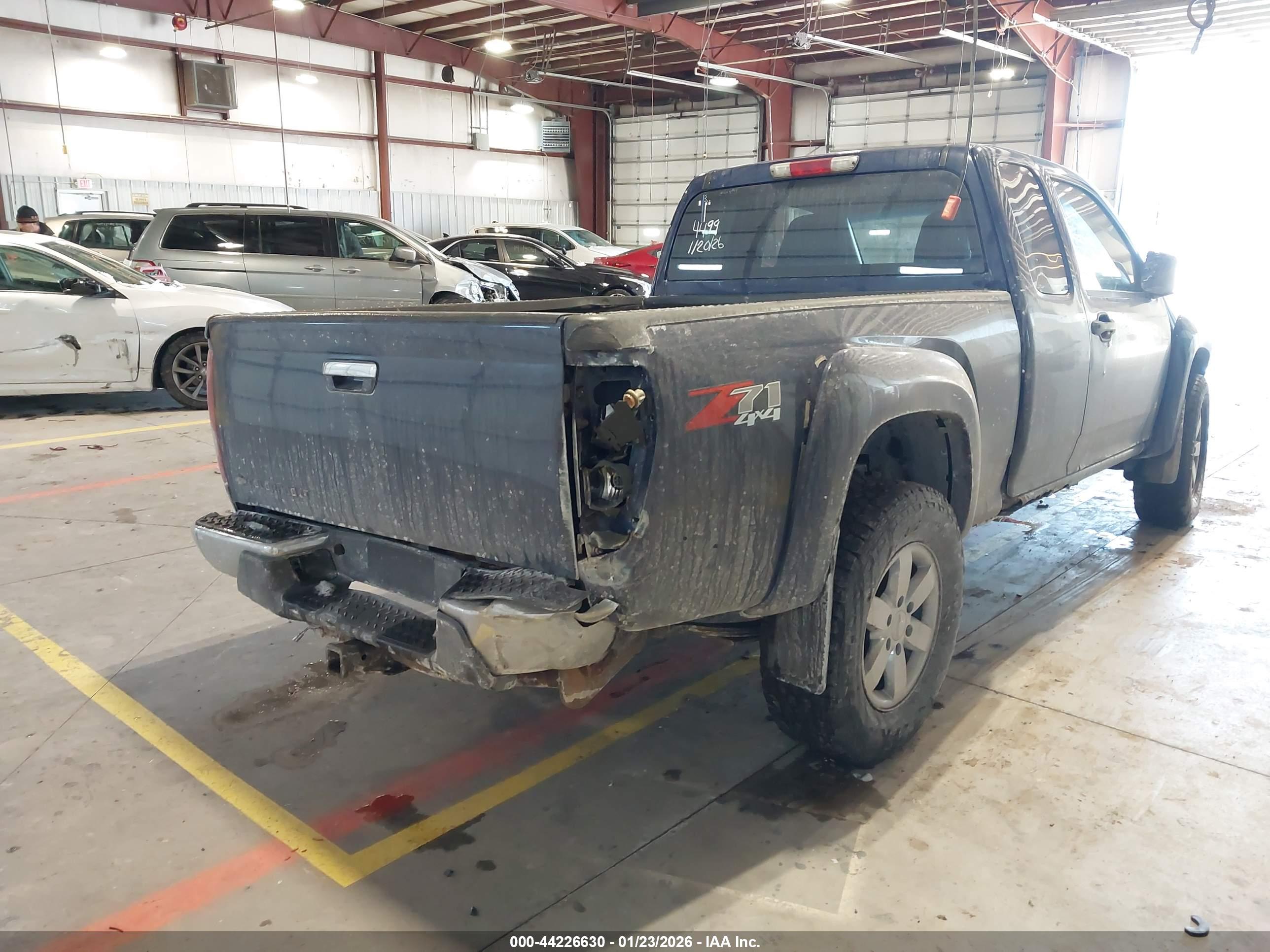 CHEVROLET COLORADO image 4