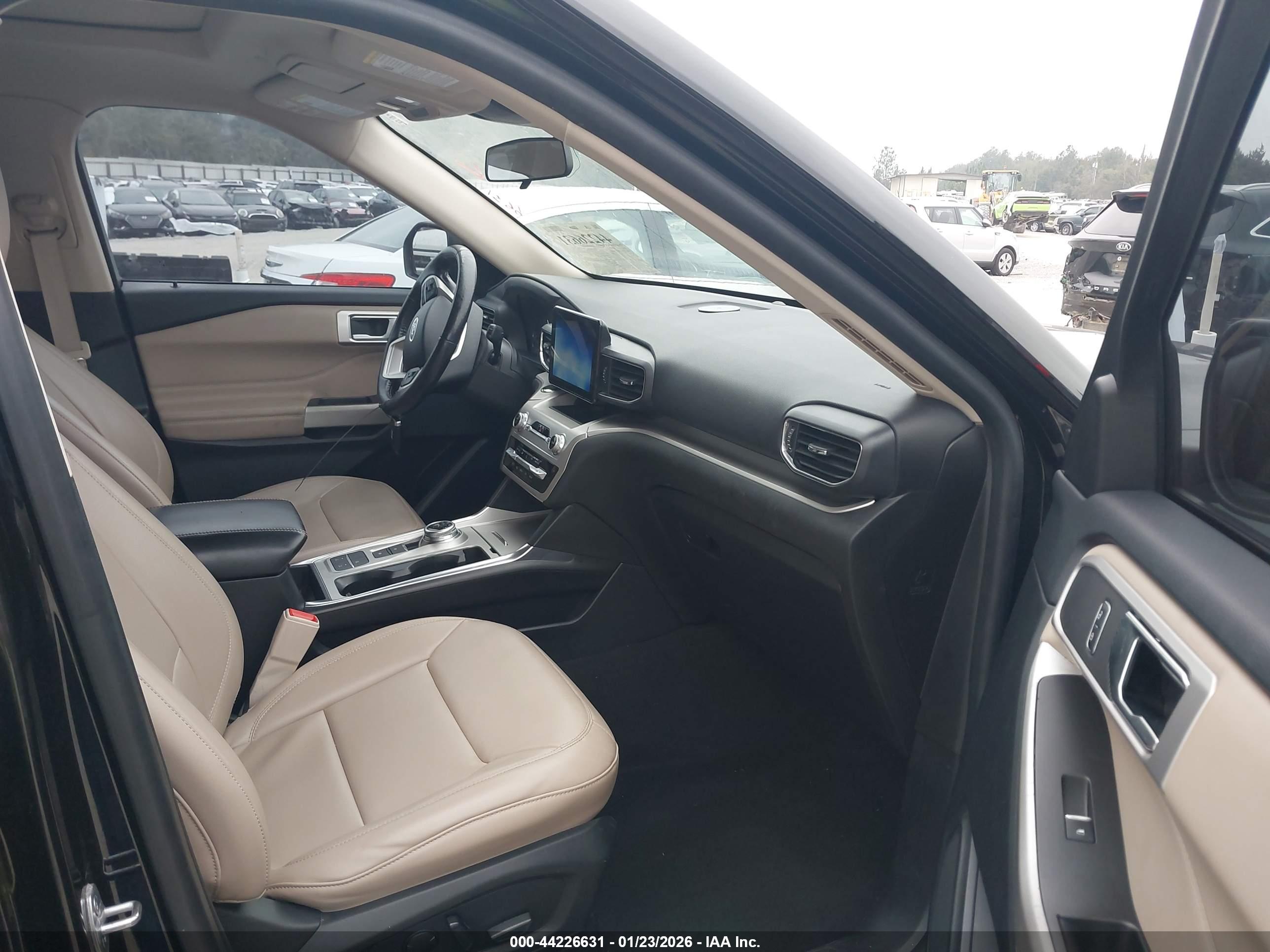 FORD EXPLORER image 5