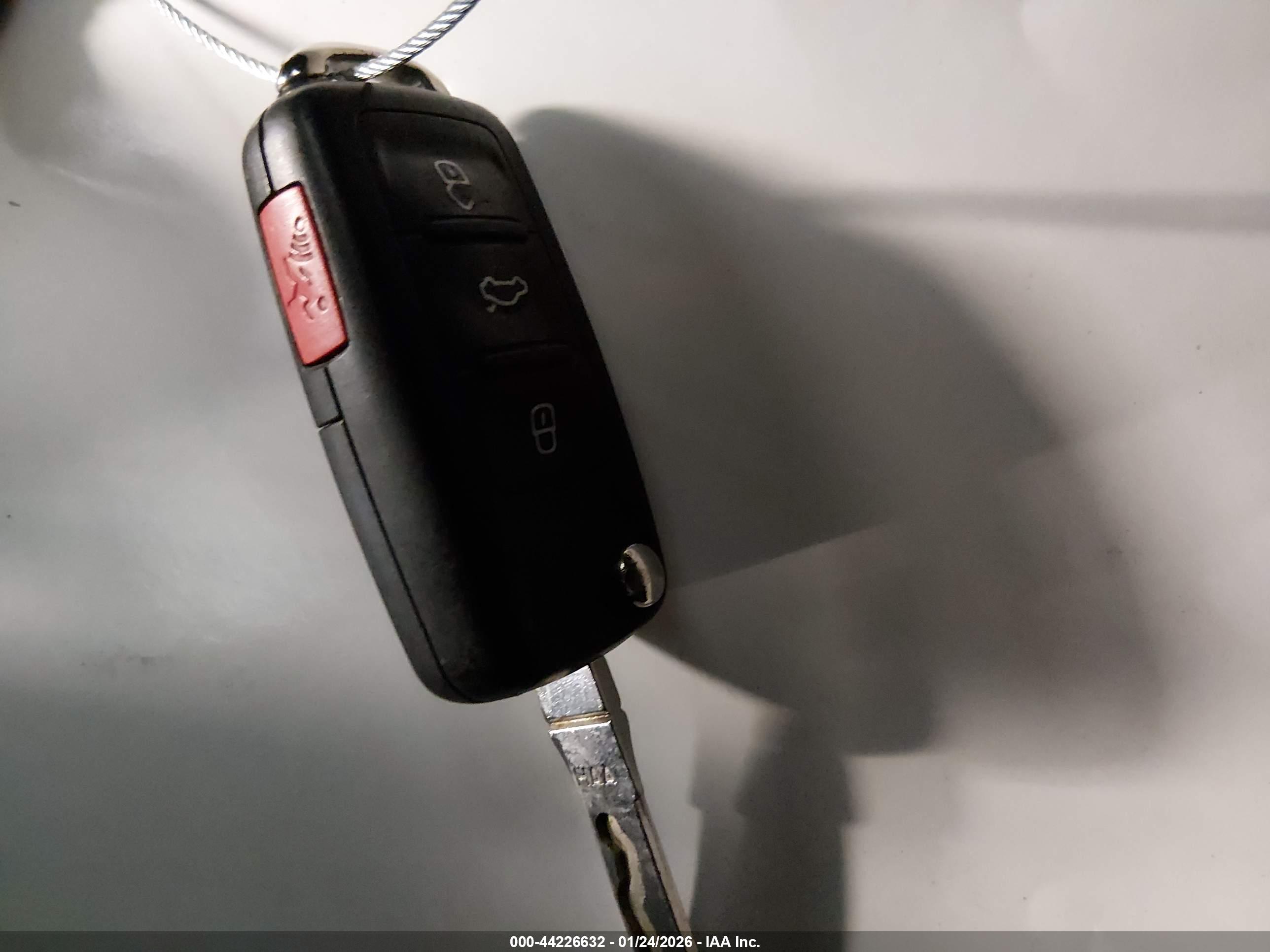 VOLKSWAGEN PASSAT image 11