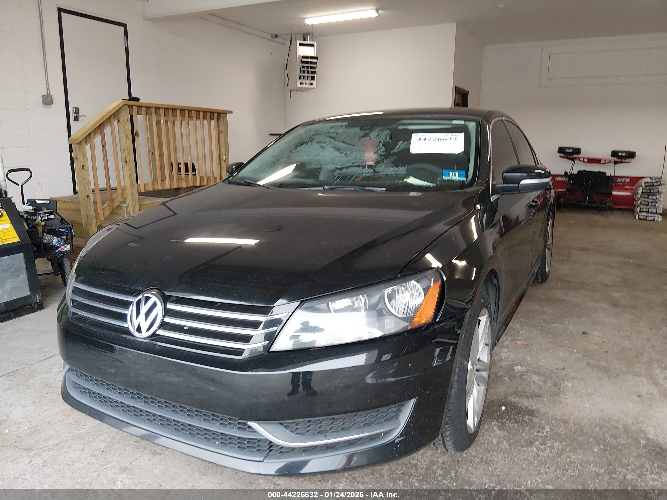 VOLKSWAGEN PASSAT image 2