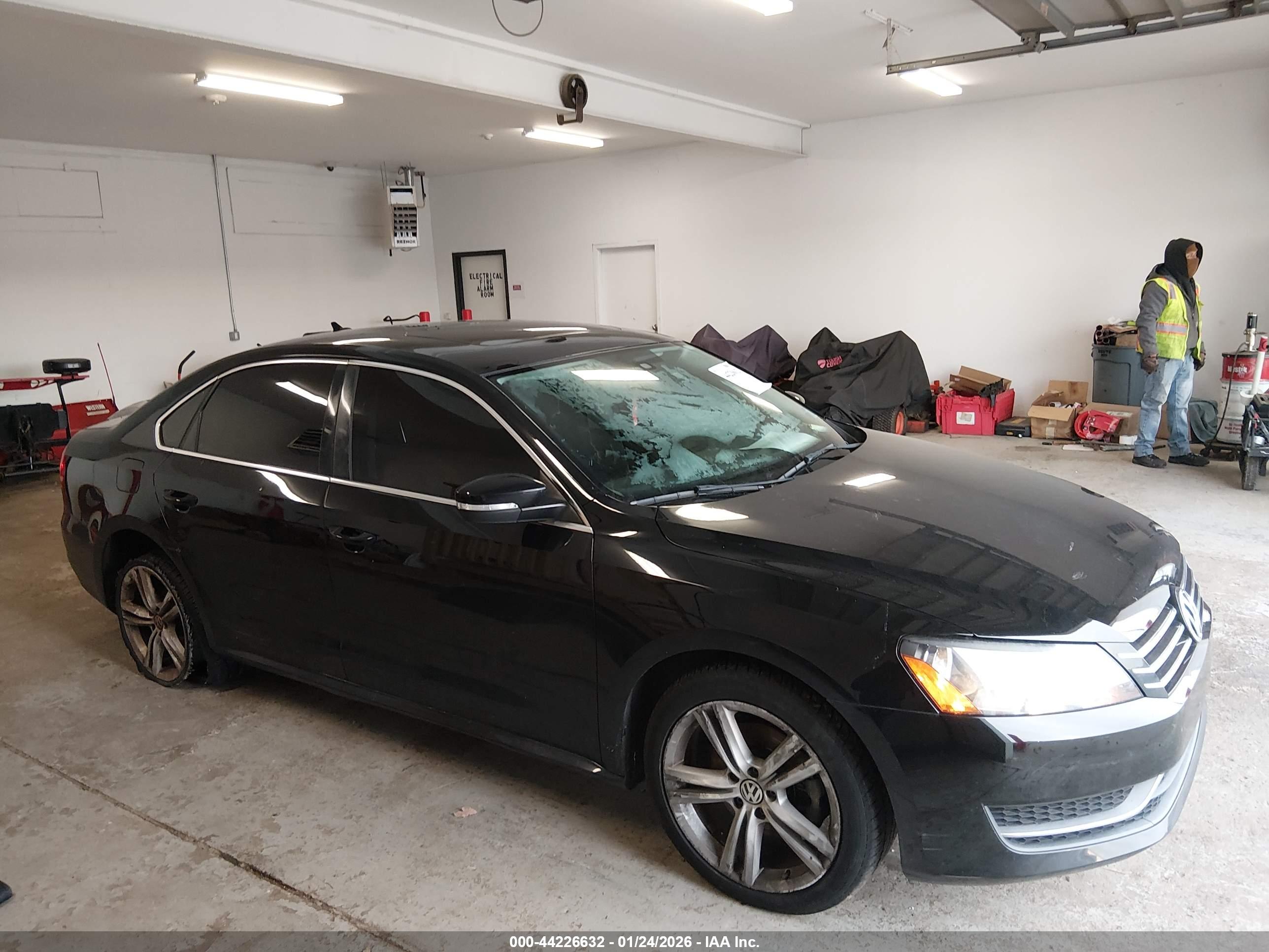 VOLKSWAGEN PASSAT image 6