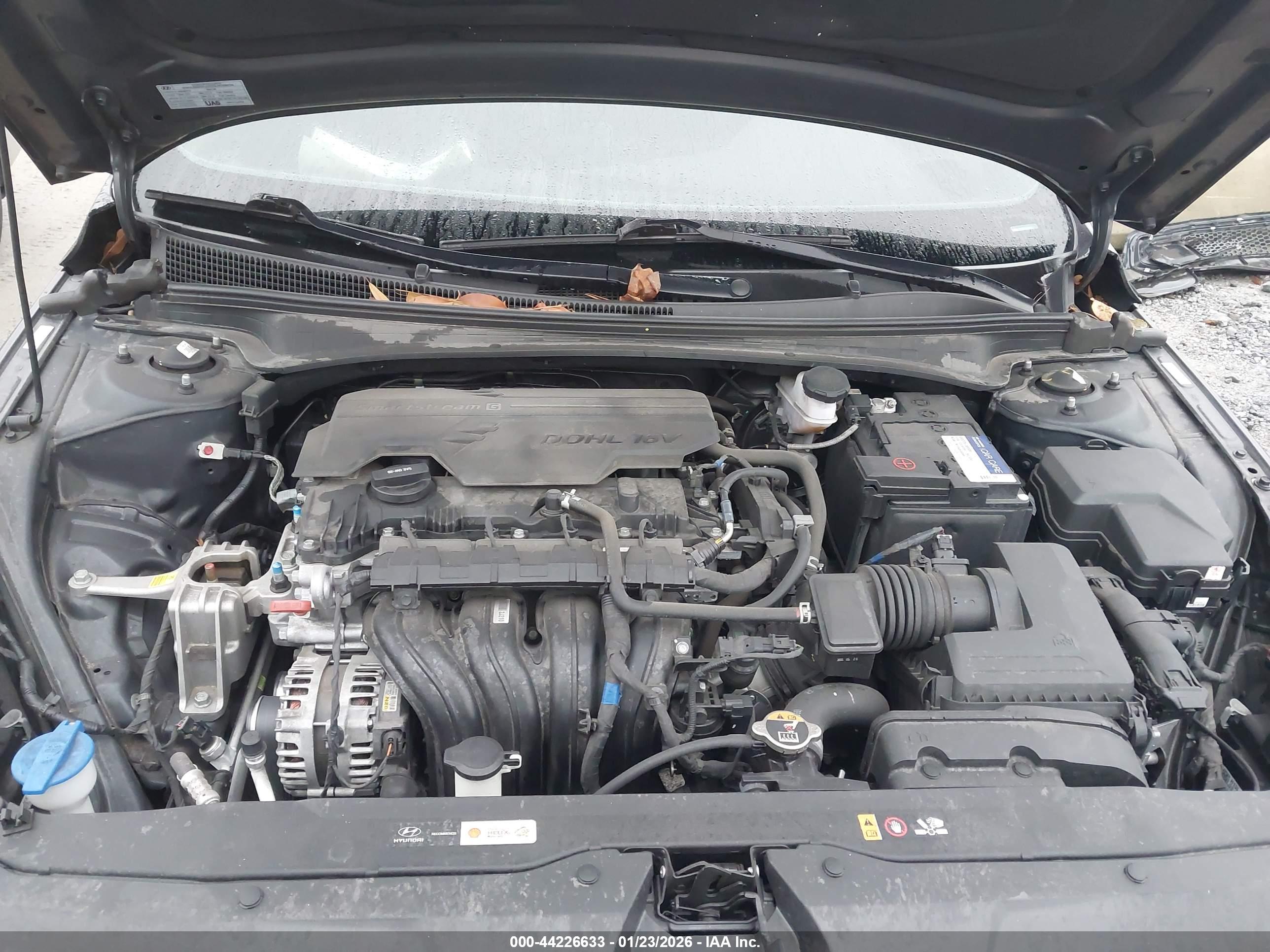 HYUNDAI ELANTRA image 10