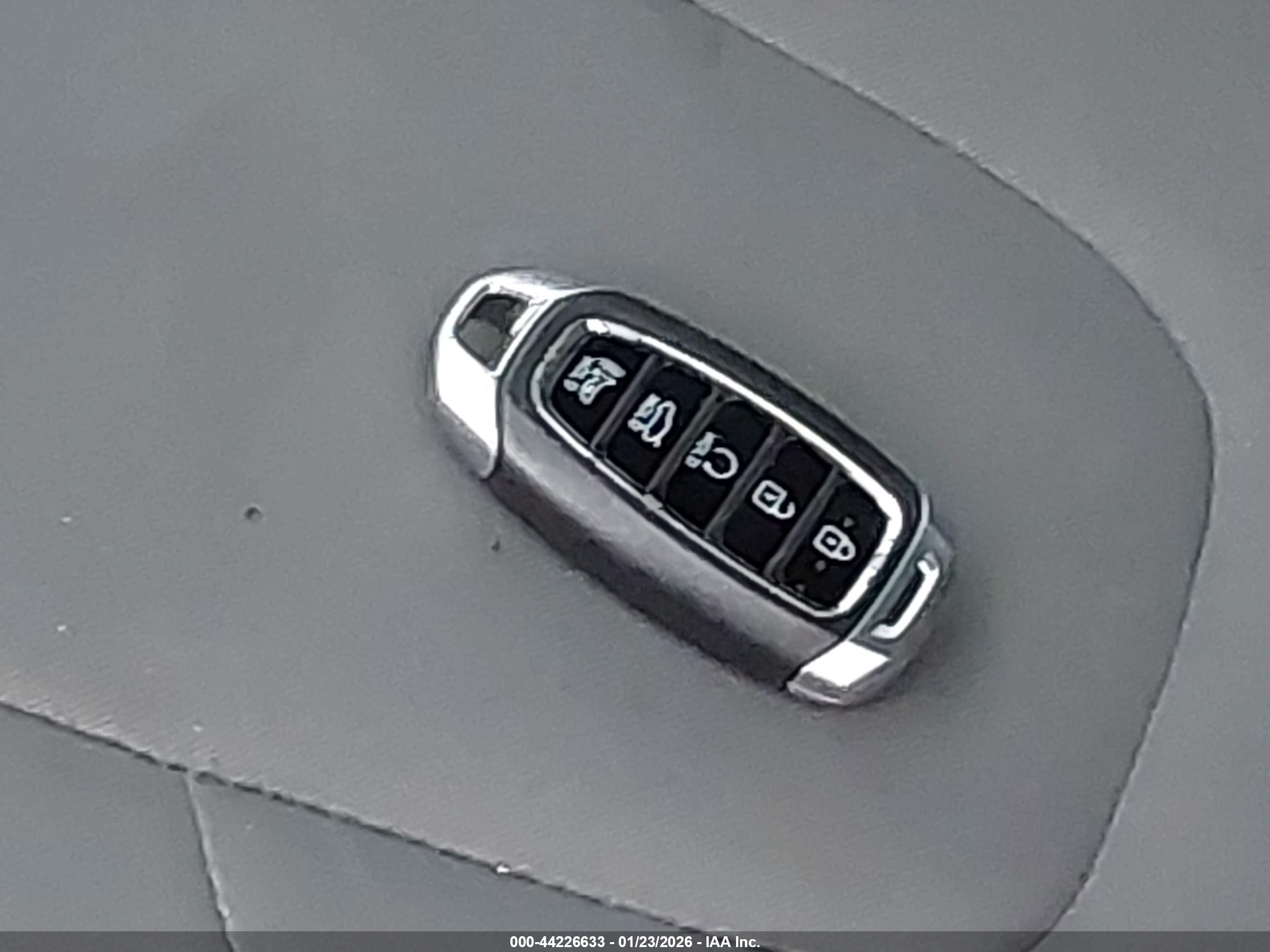 HYUNDAI ELANTRA image 11