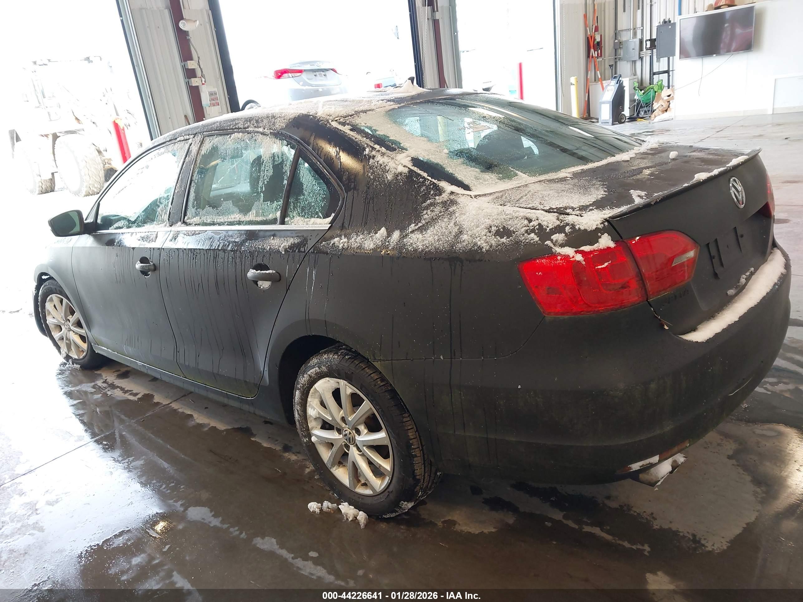 VOLKSWAGEN JETTA image 3