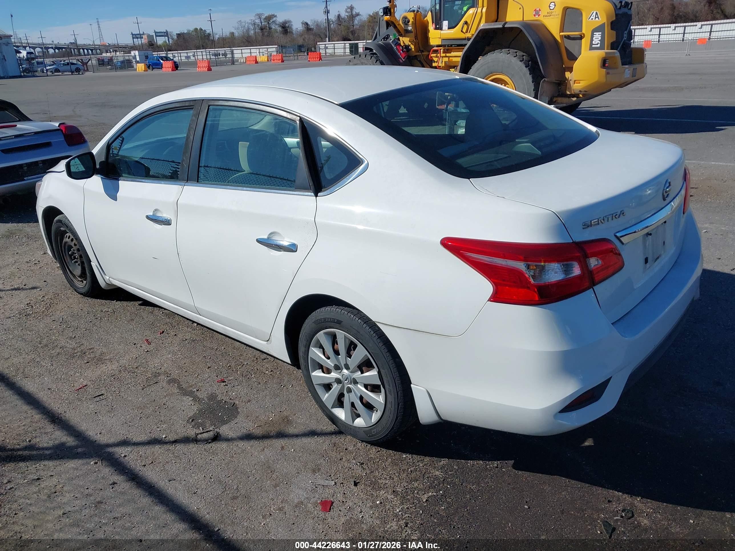 NISSAN SENTRA image 3