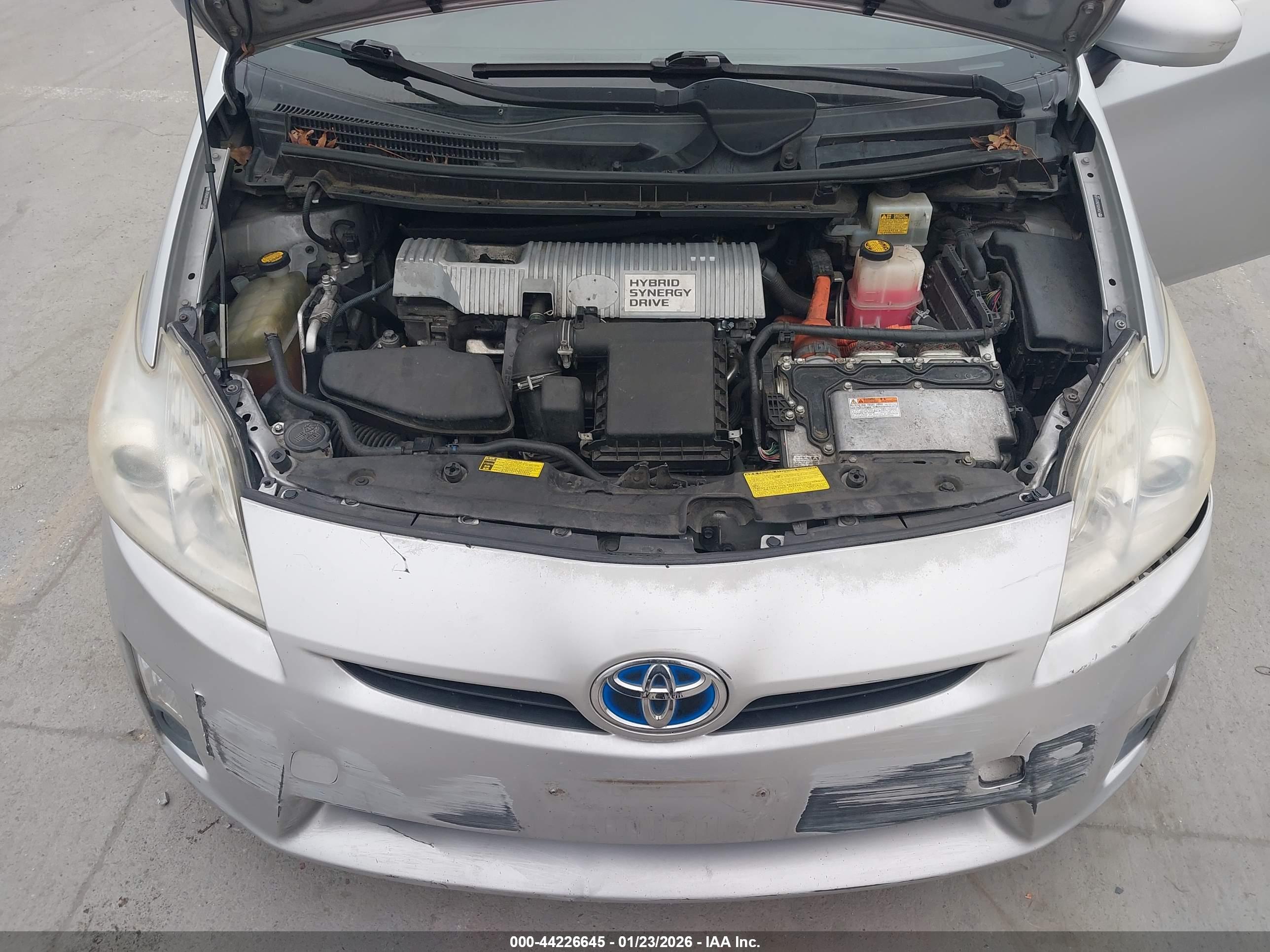 TOYOTA PRIUS image 10