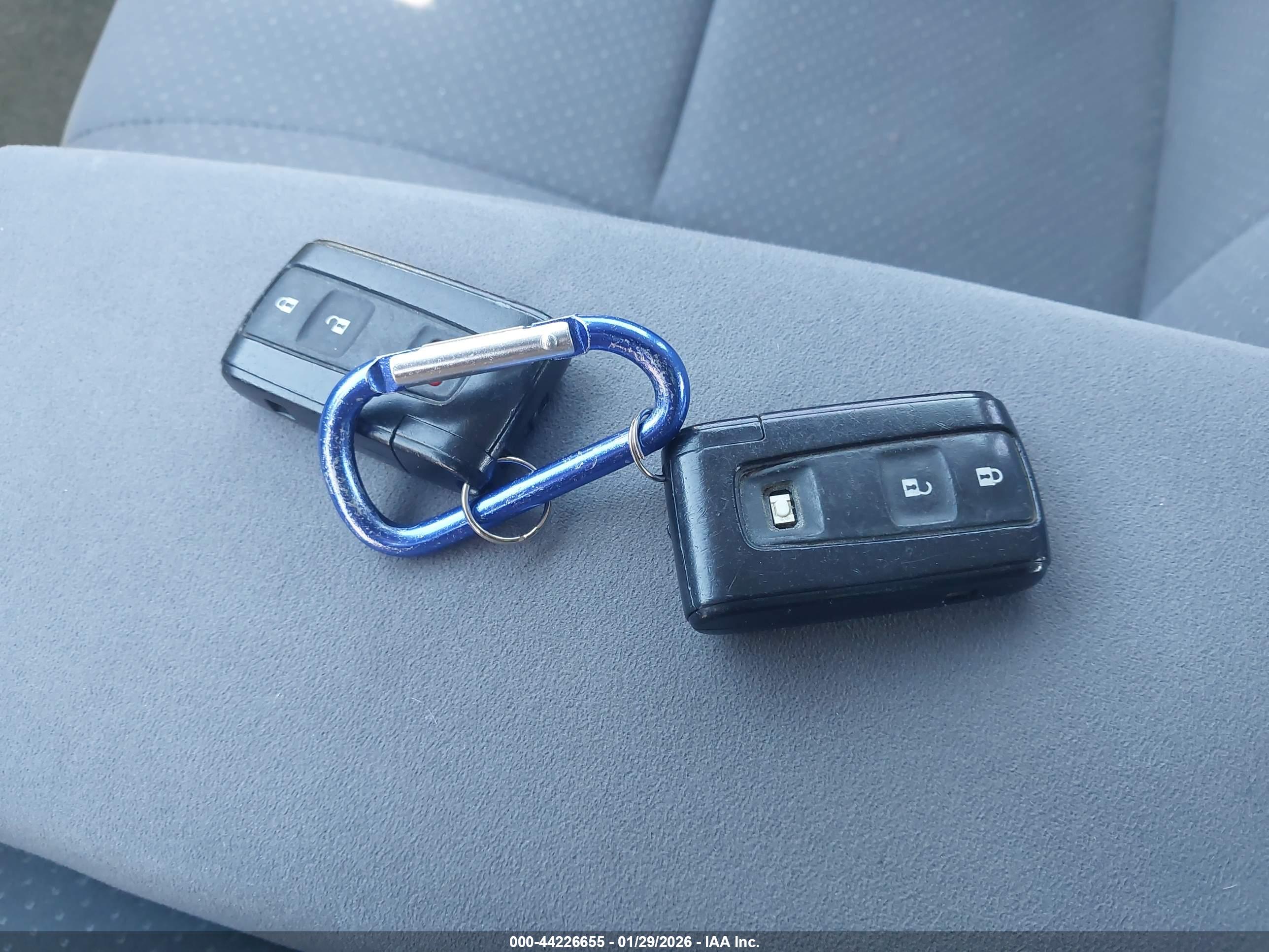 TOYOTA PRIUS image 11