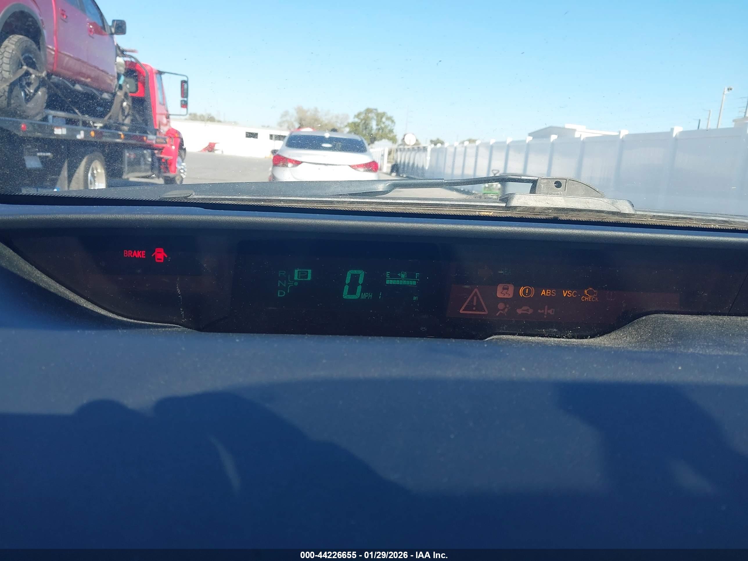 TOYOTA PRIUS image 7