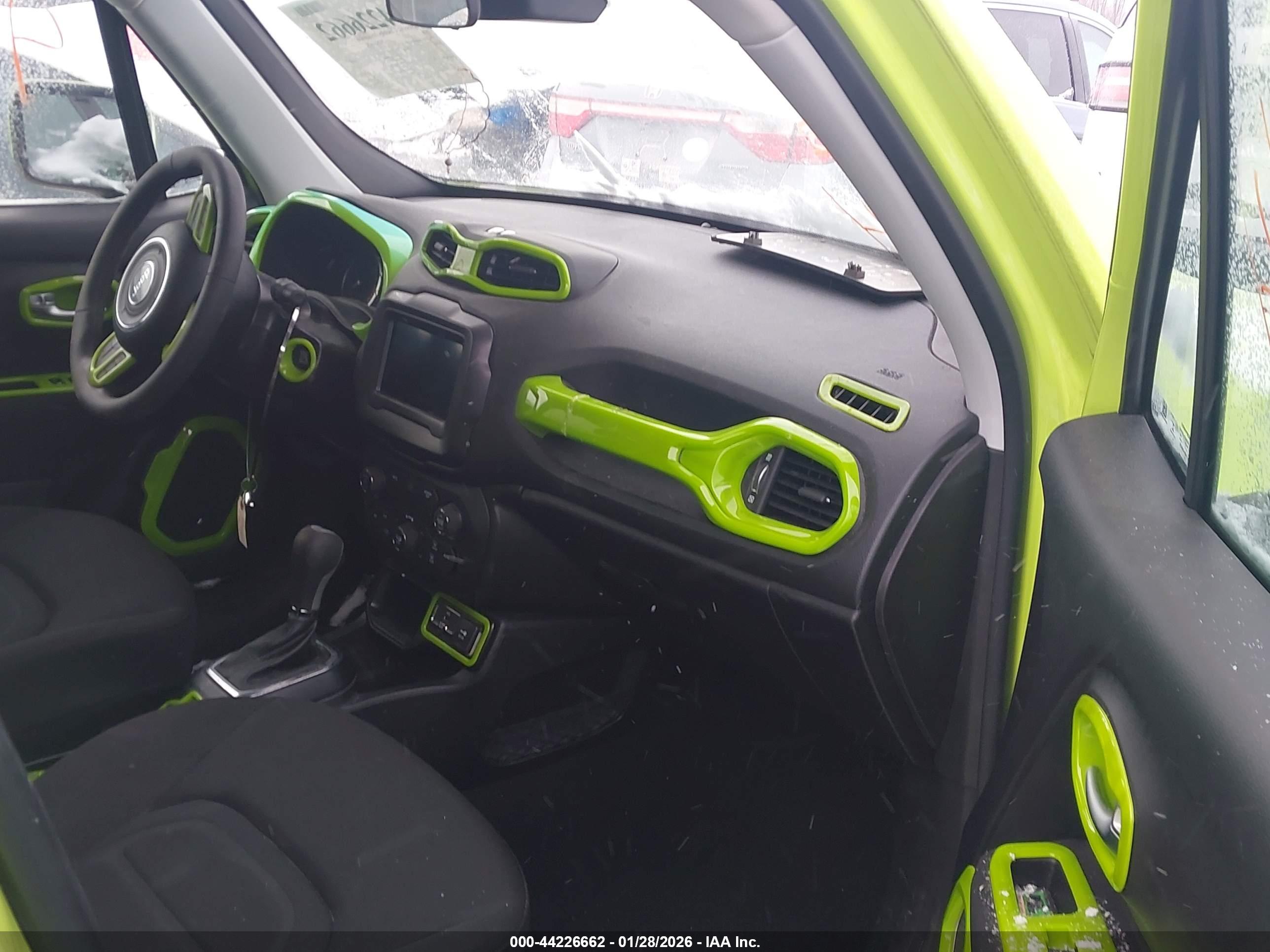 JEEP RENEGADE image 5