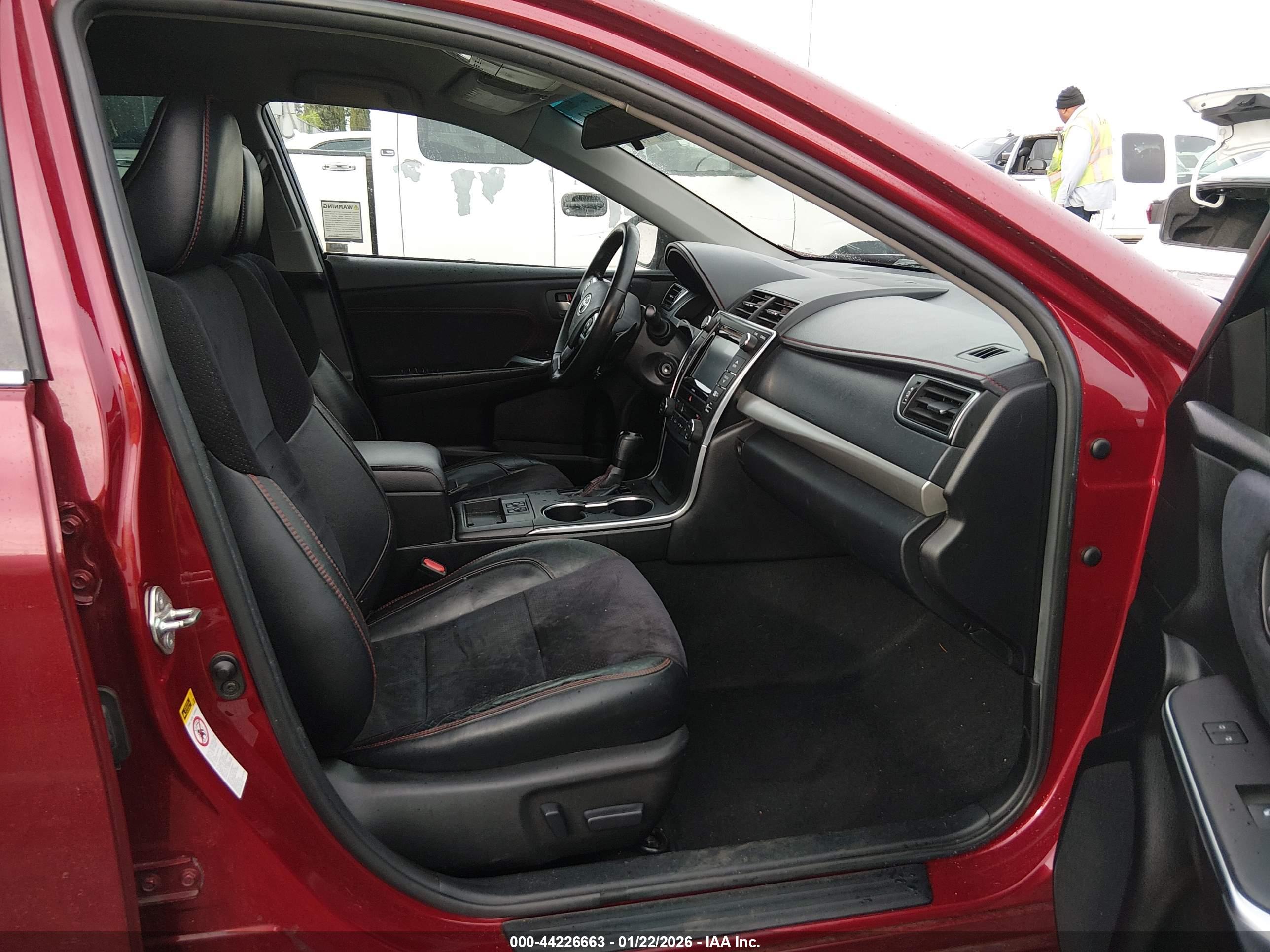 TOYOTA CAMRY image 5