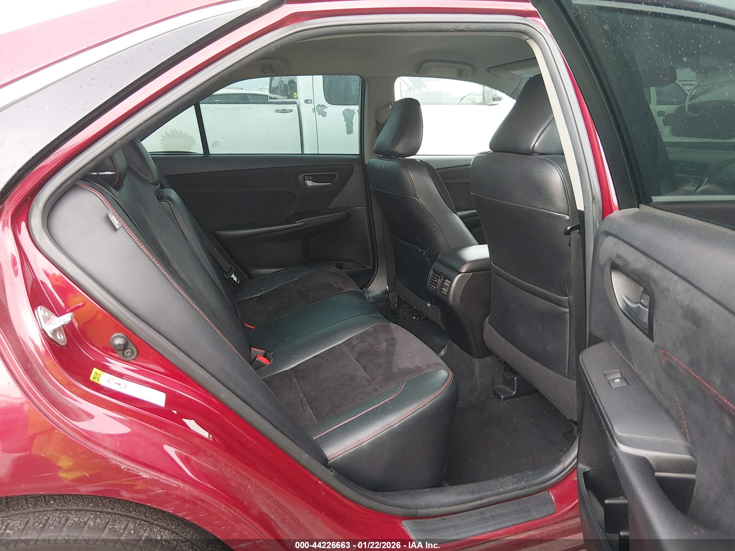 TOYOTA CAMRY image 8