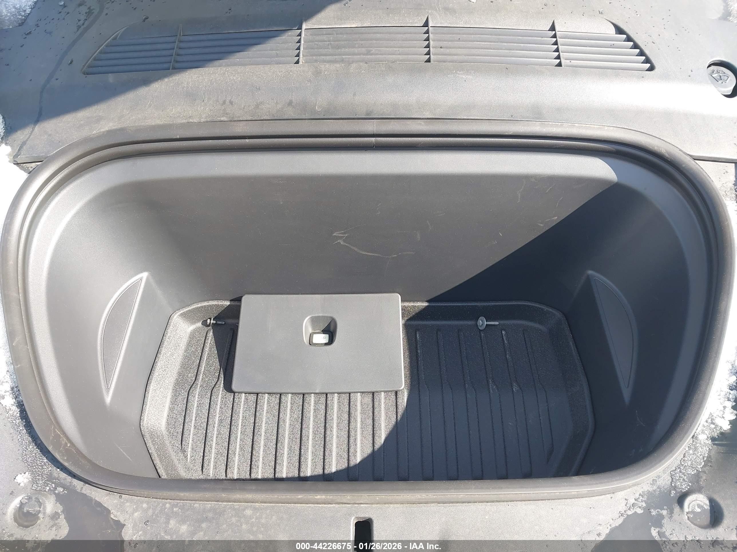 TESLA MODEL image 10