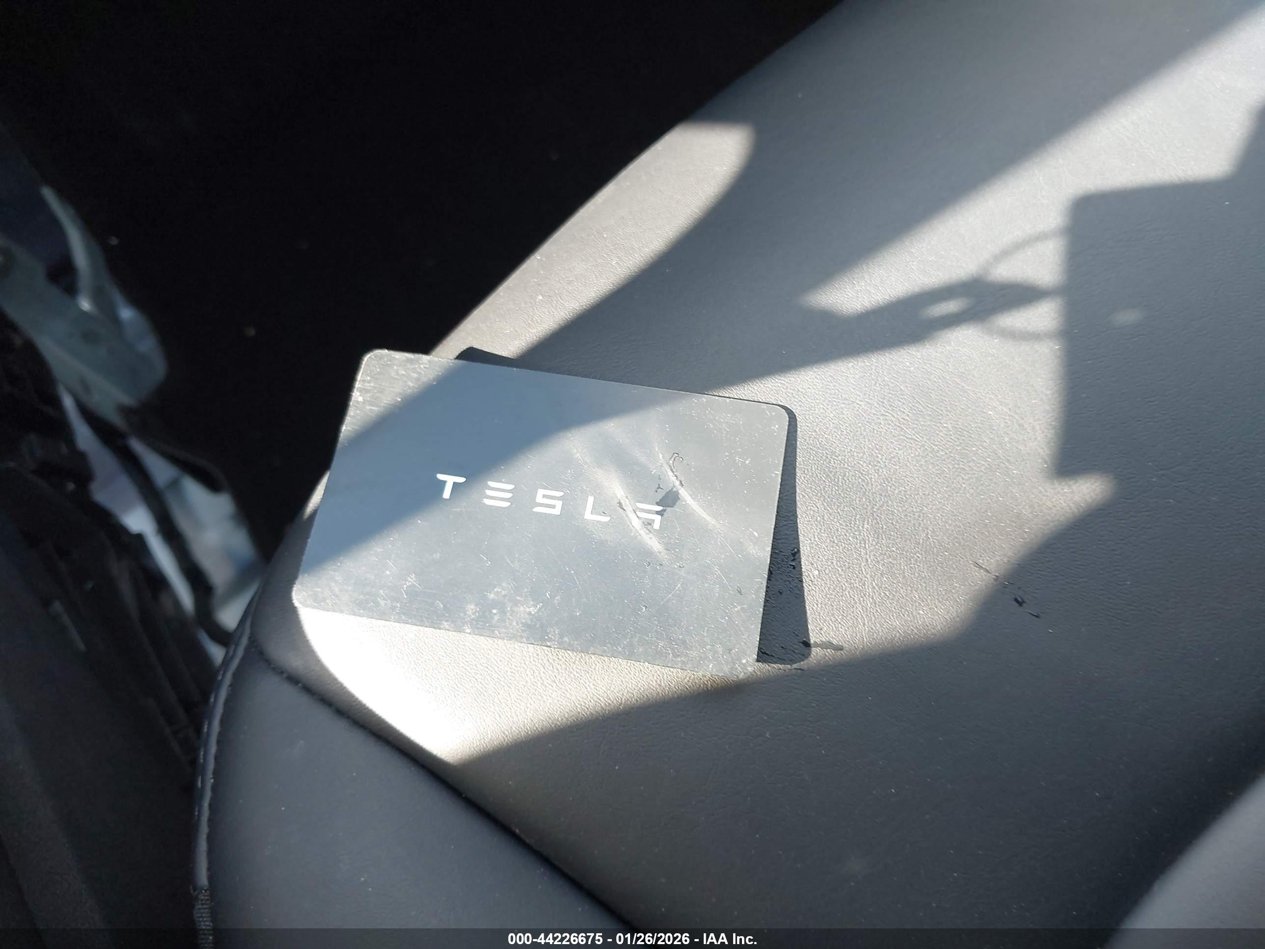 TESLA MODEL image 11