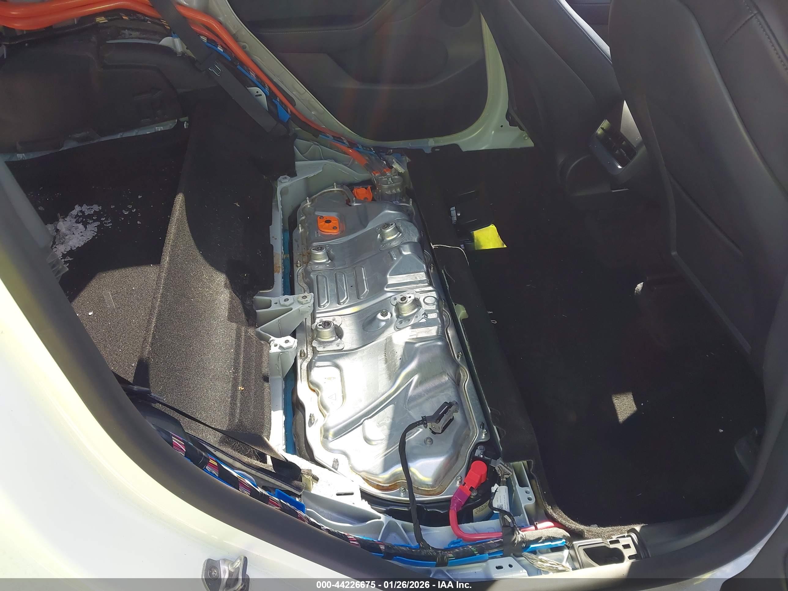TESLA MODEL image 8