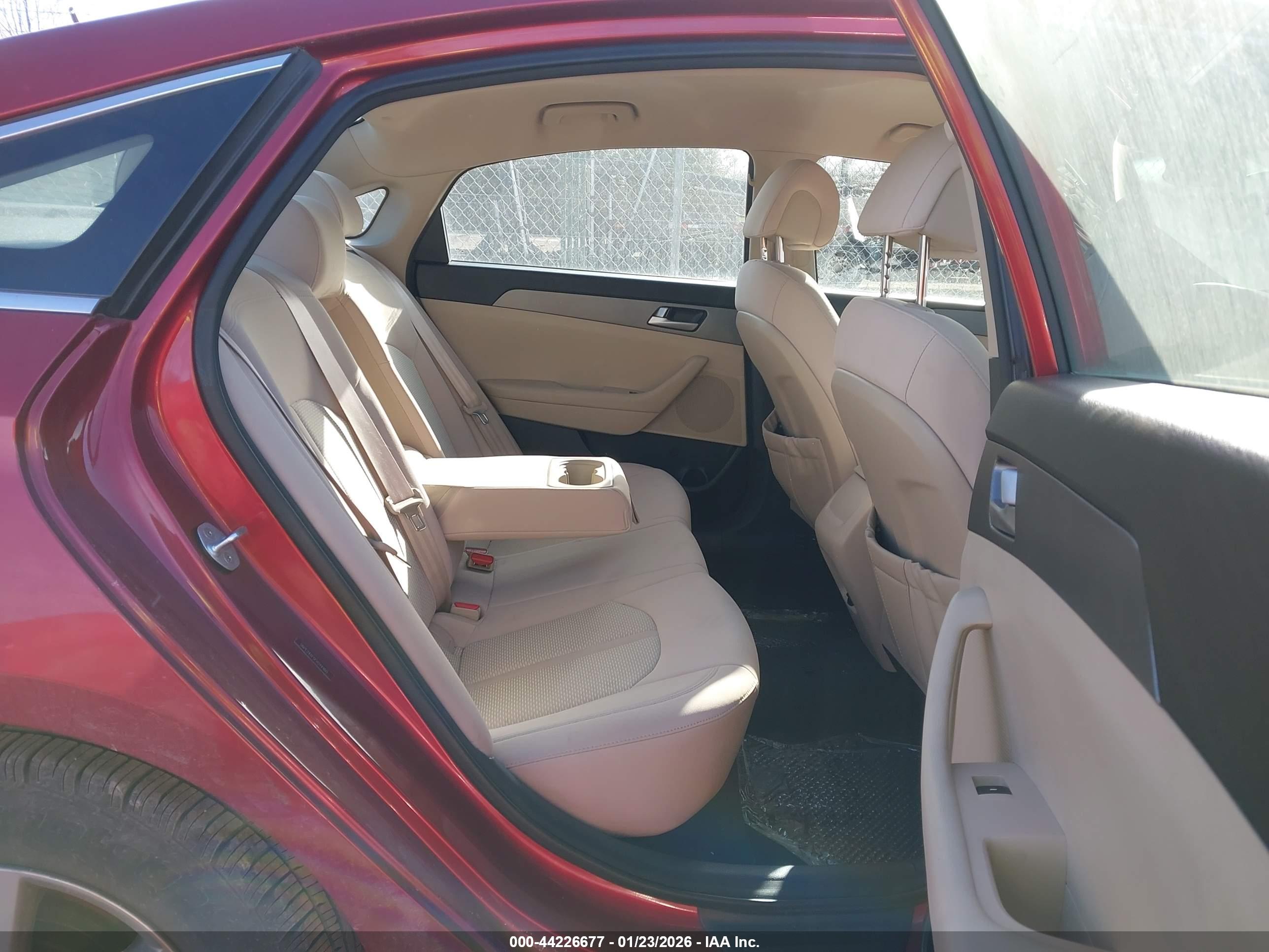 HYUNDAI SONATA image 8