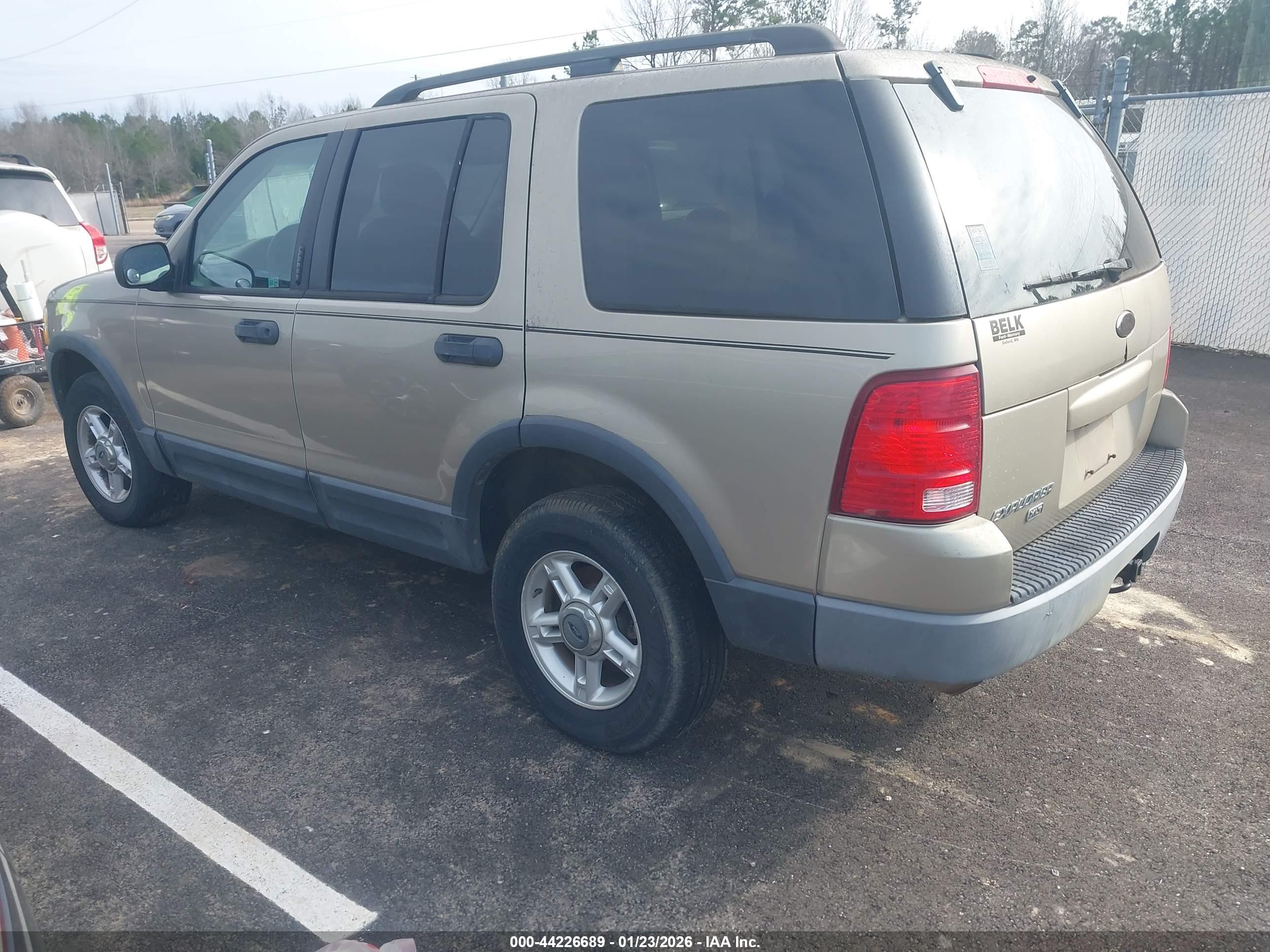 FORD EXPLORER image 3