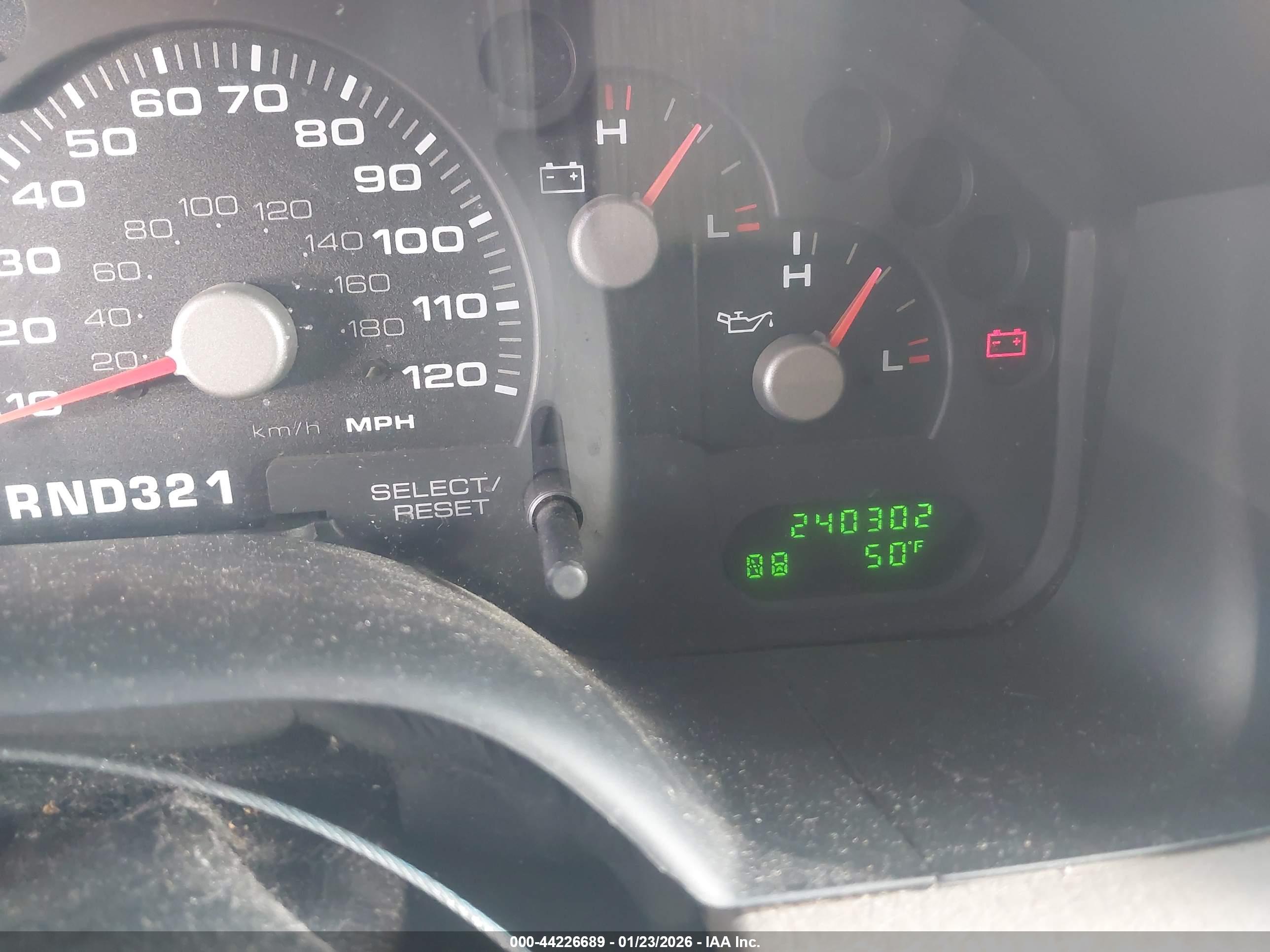 FORD EXPLORER image 7