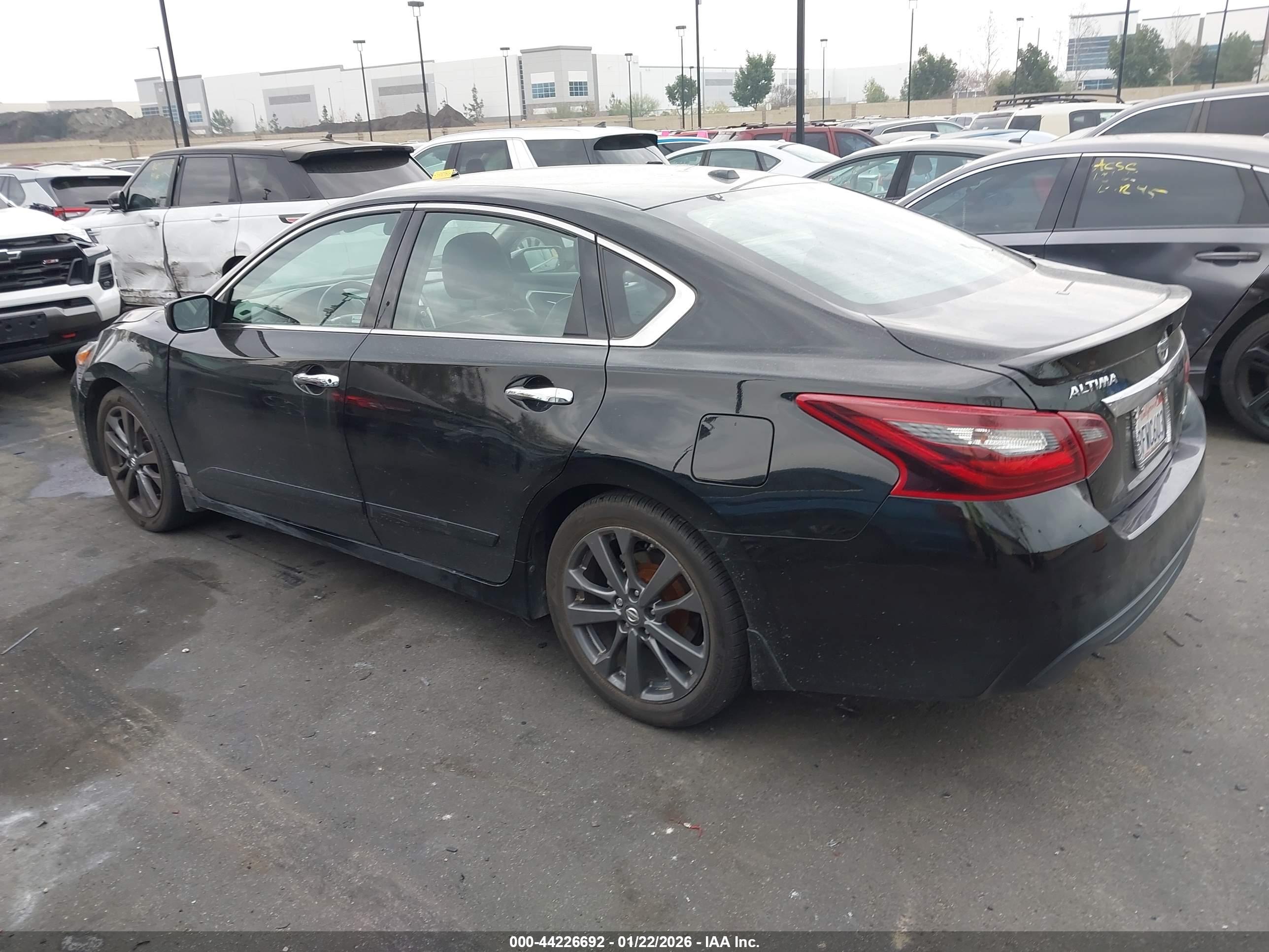 NISSAN ALTIMA image 3