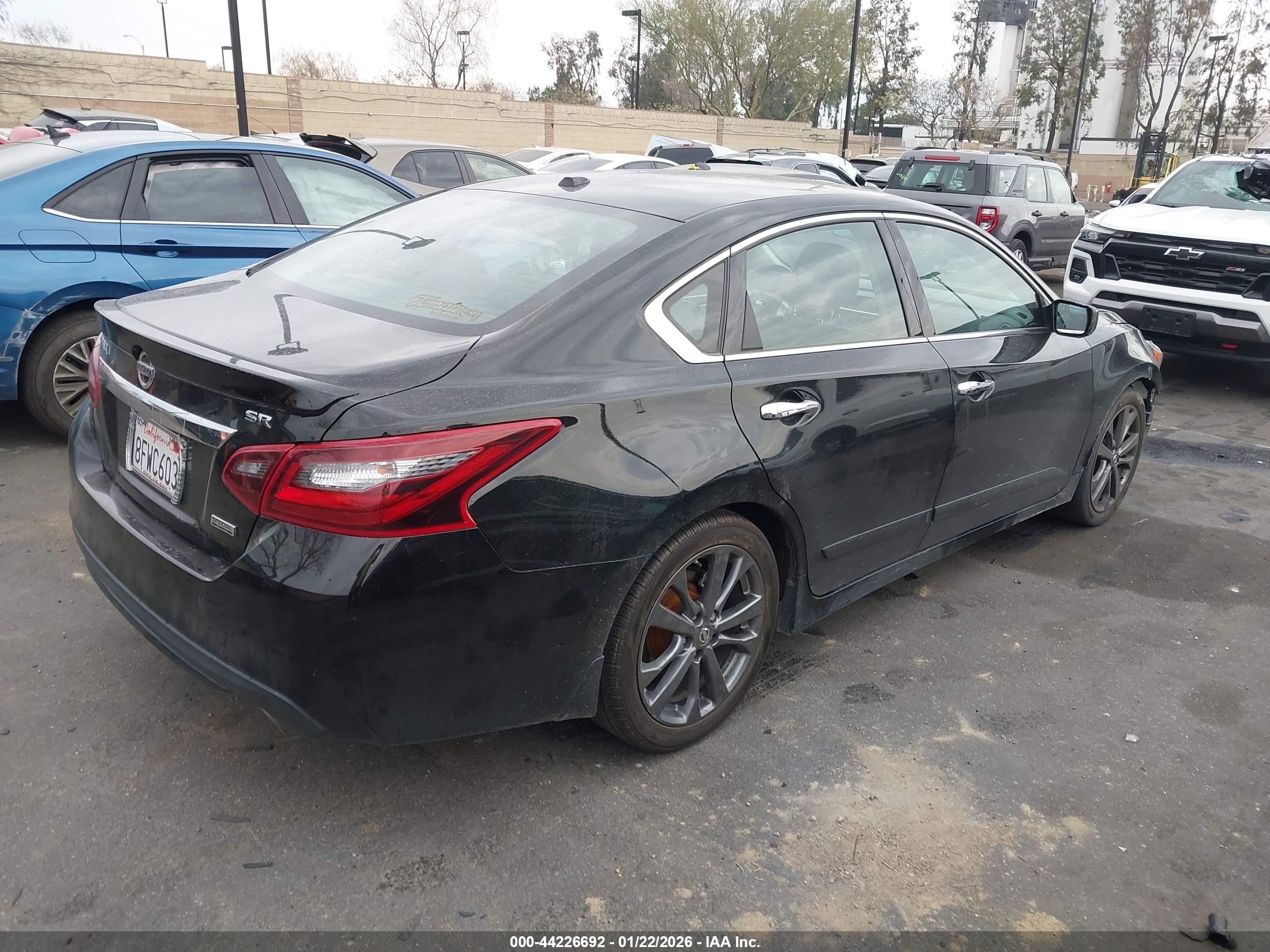 NISSAN ALTIMA image 4