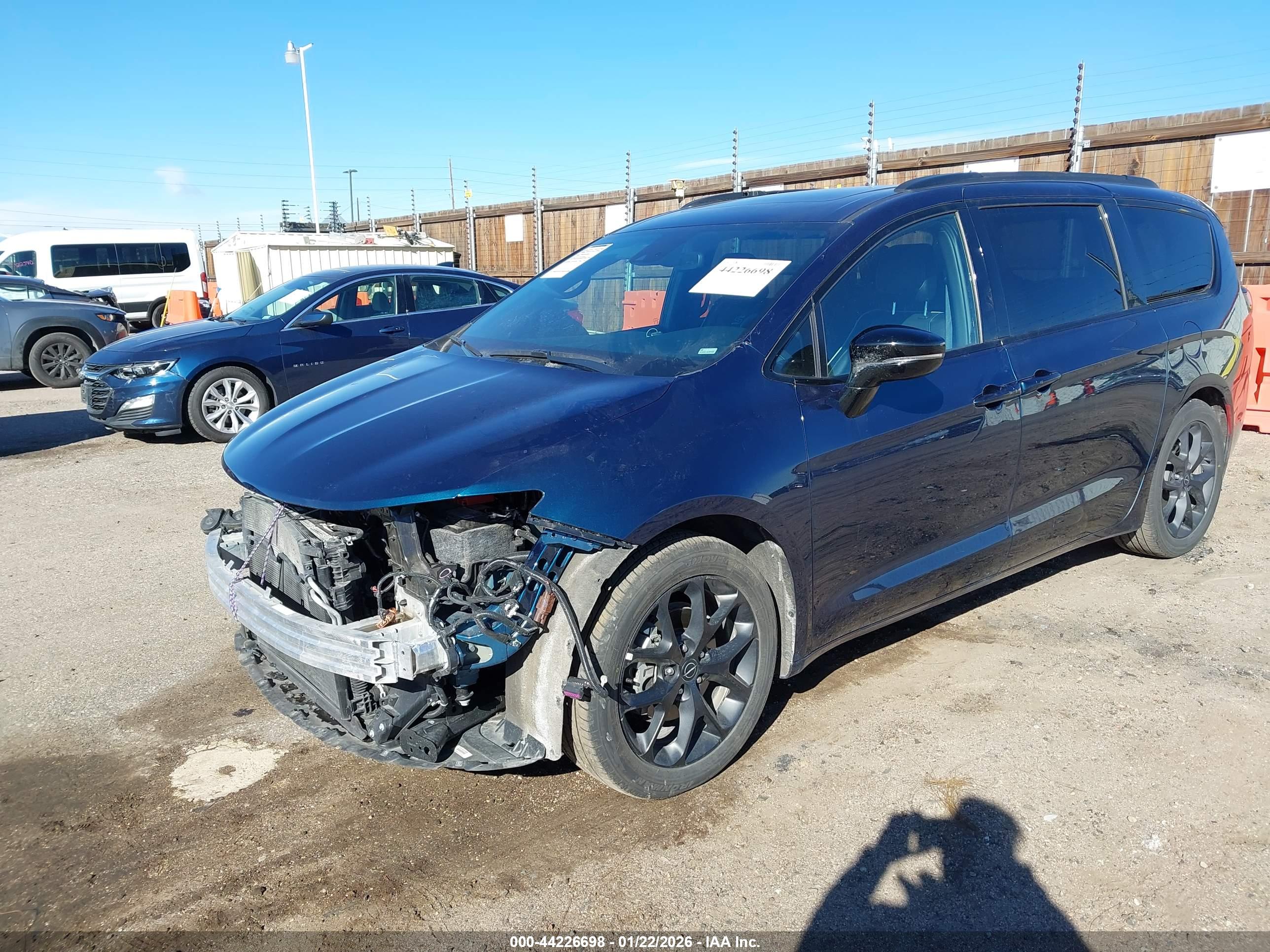CHRYSLER PACIFICA image 2