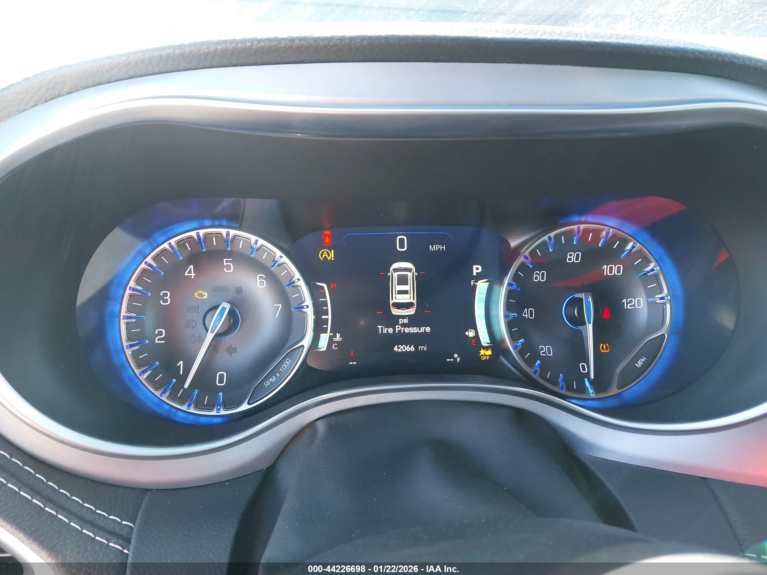 CHRYSLER PACIFICA image 7