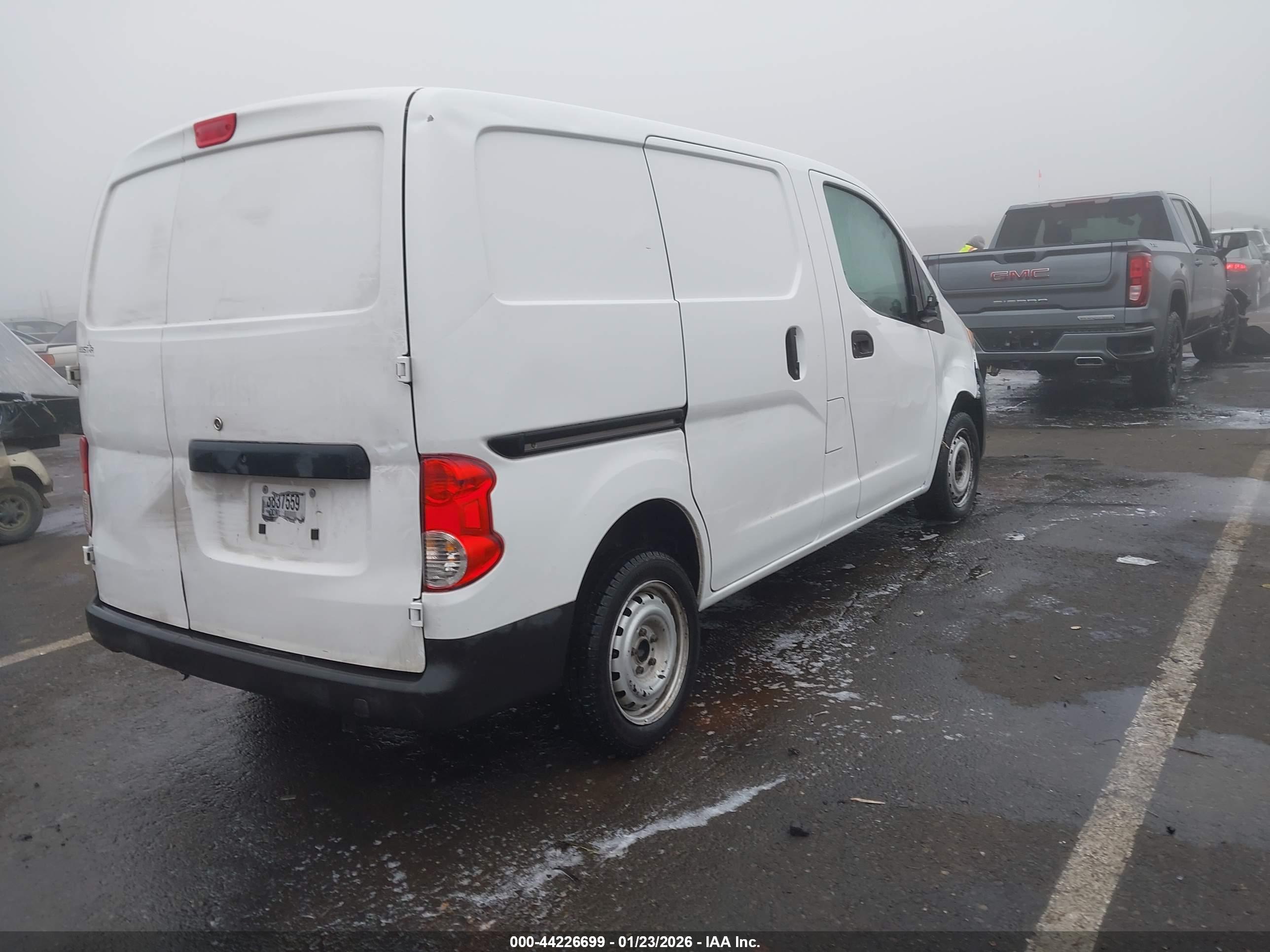 NISSAN NV200 image 4