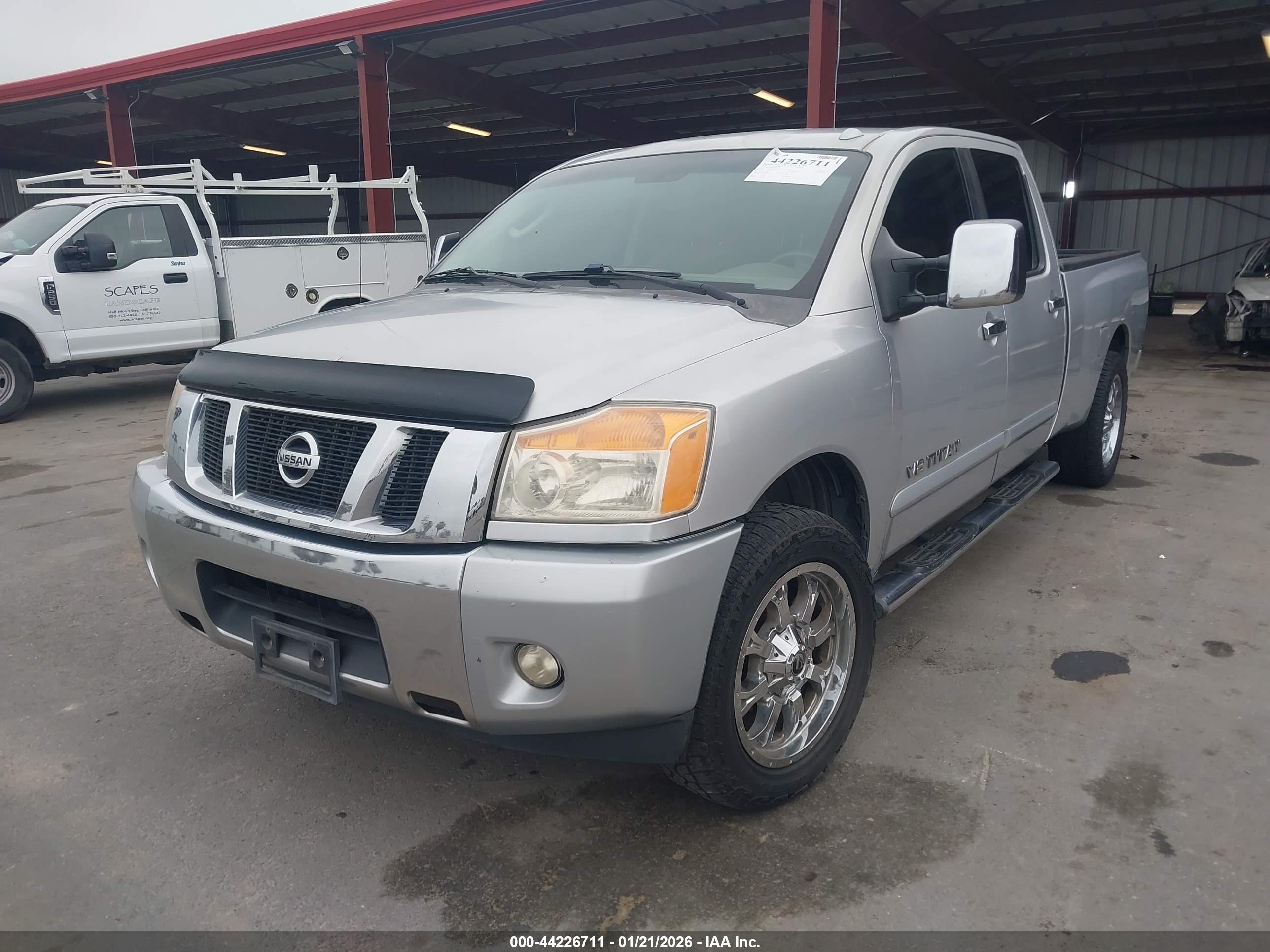 NISSAN TITAN image 6