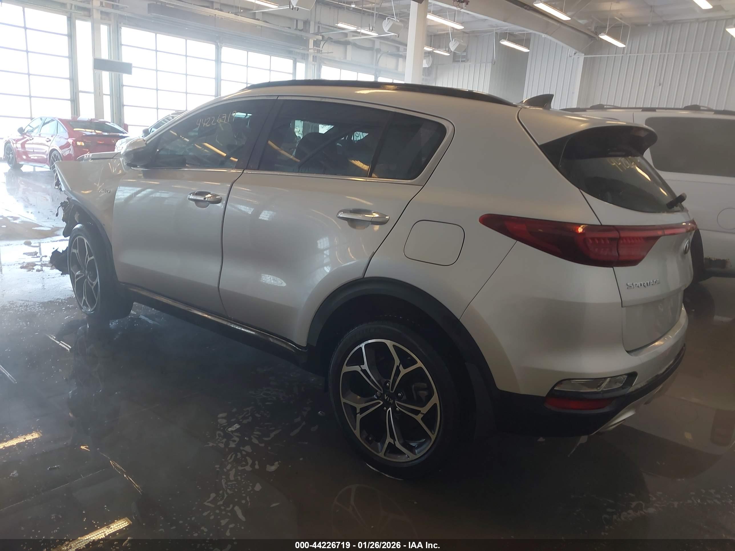 KIA SPORTAGE image 3