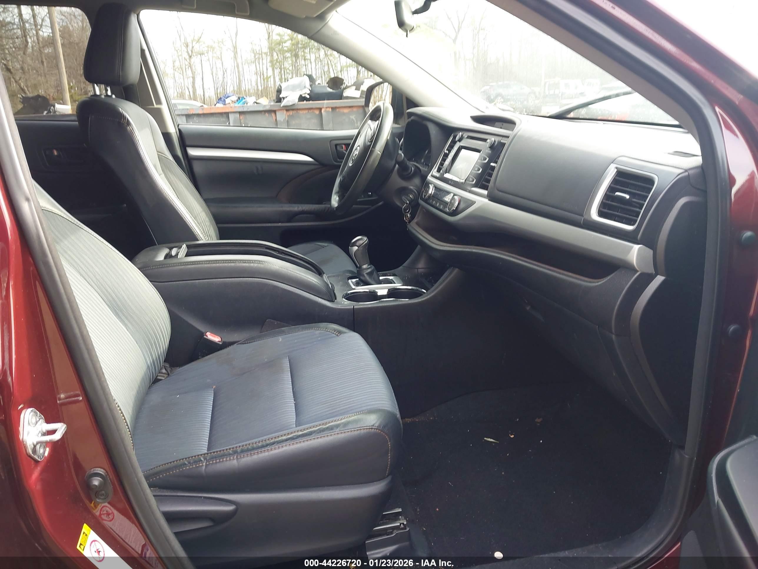 TOYOTA HIGHLANDER image 5