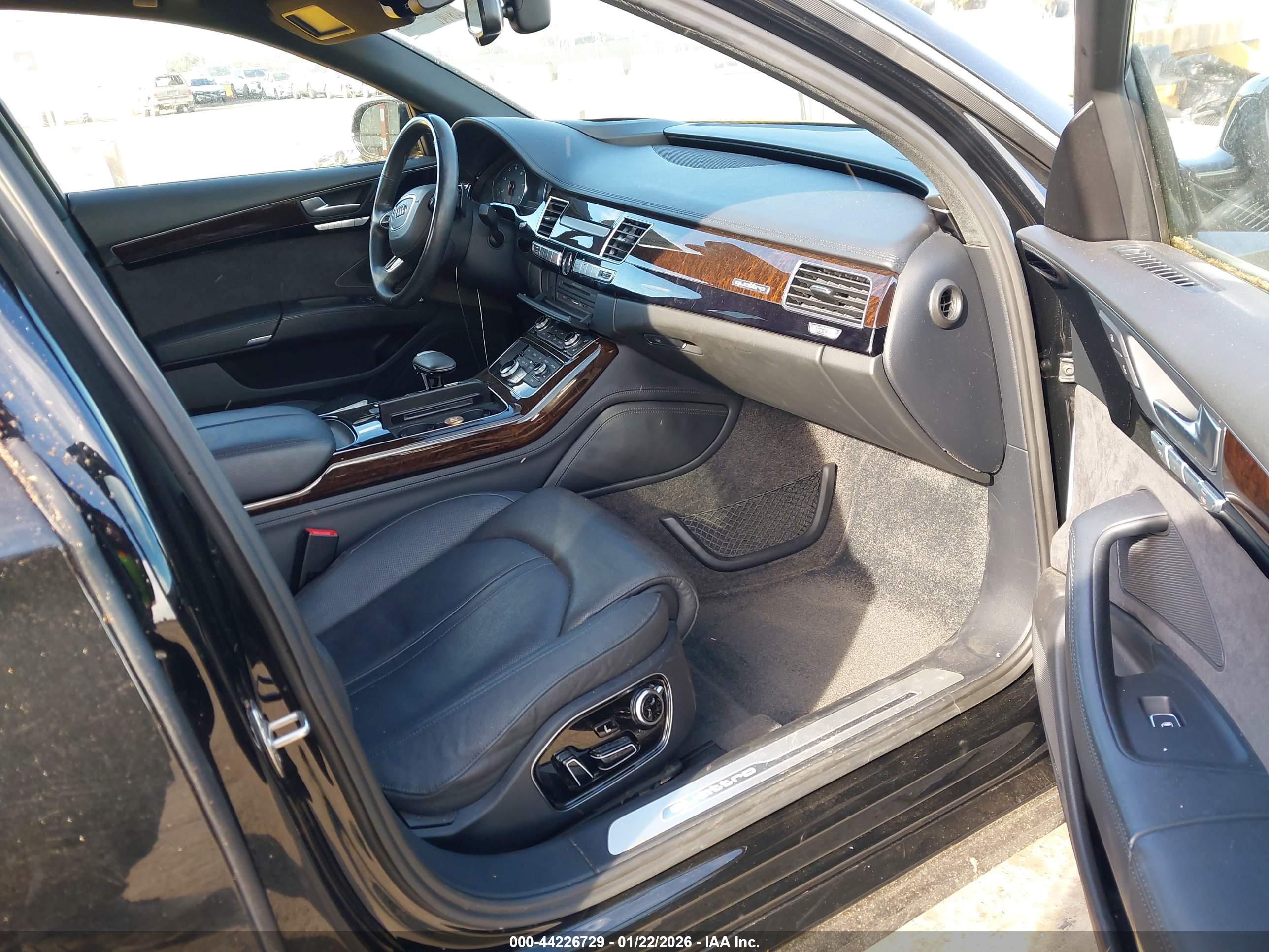 AUDI A8 image 5