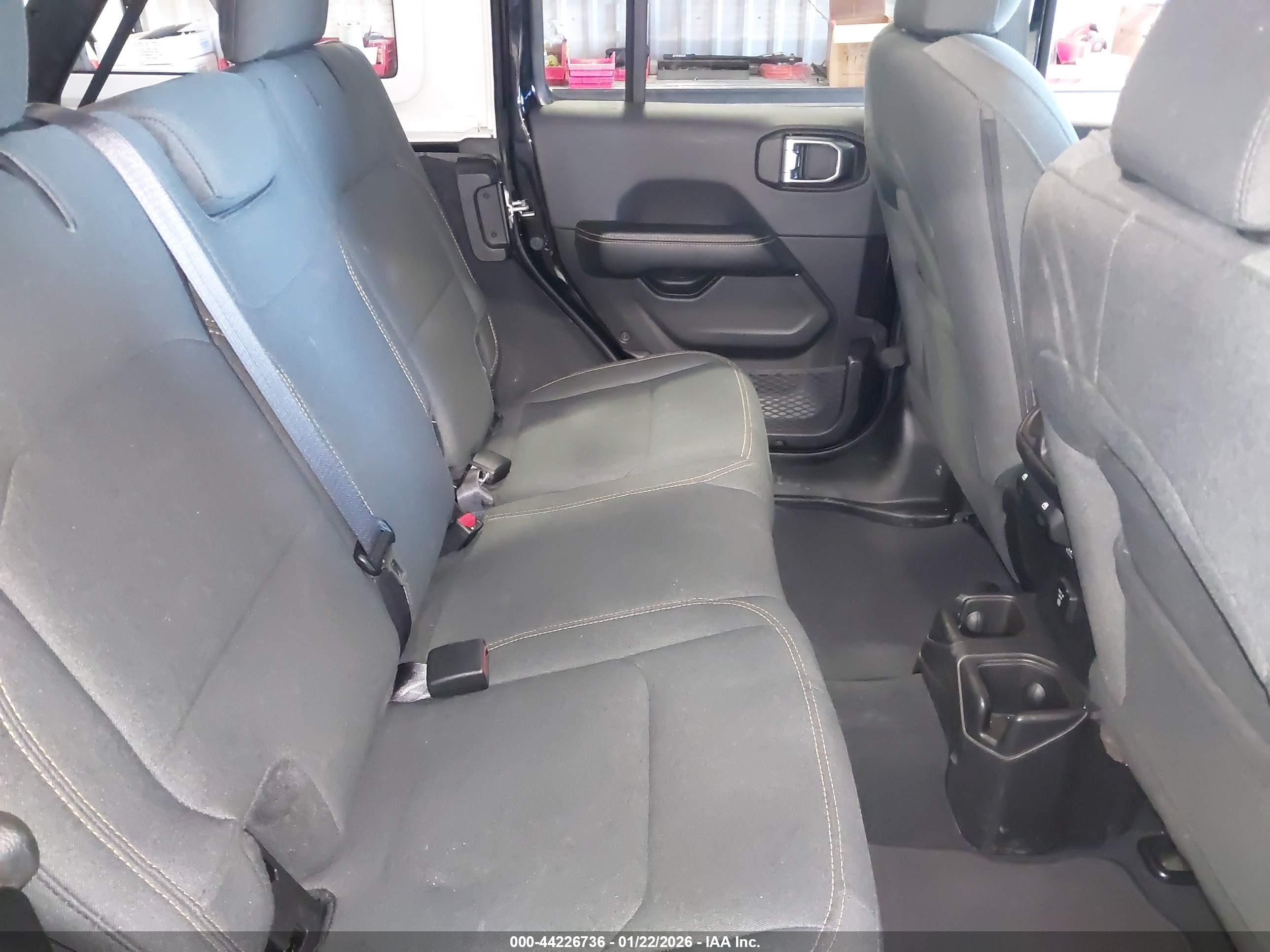 JEEP WRANGLER image 8