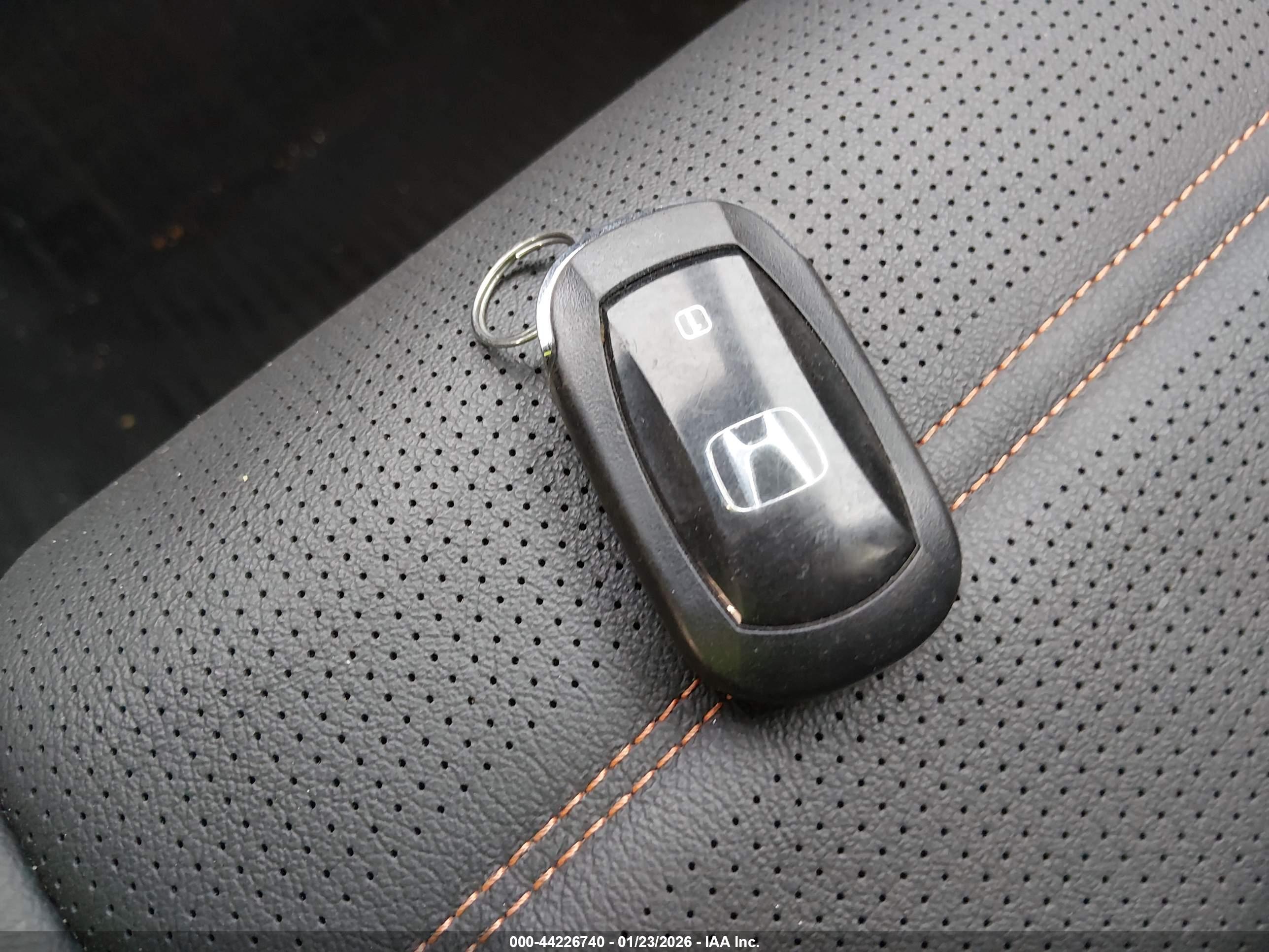 HONDA CR-V image 11
